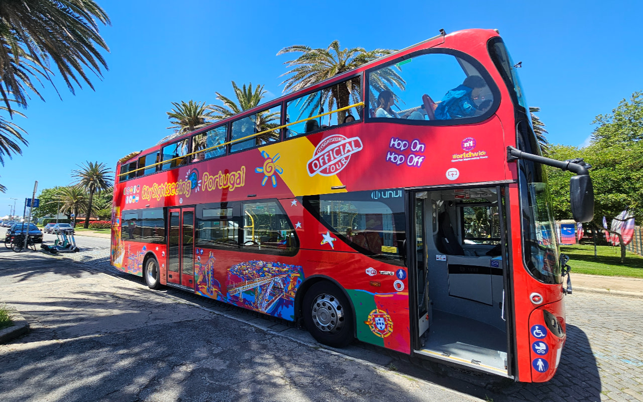 Hop-On Hop-Off Porto Bus Tour