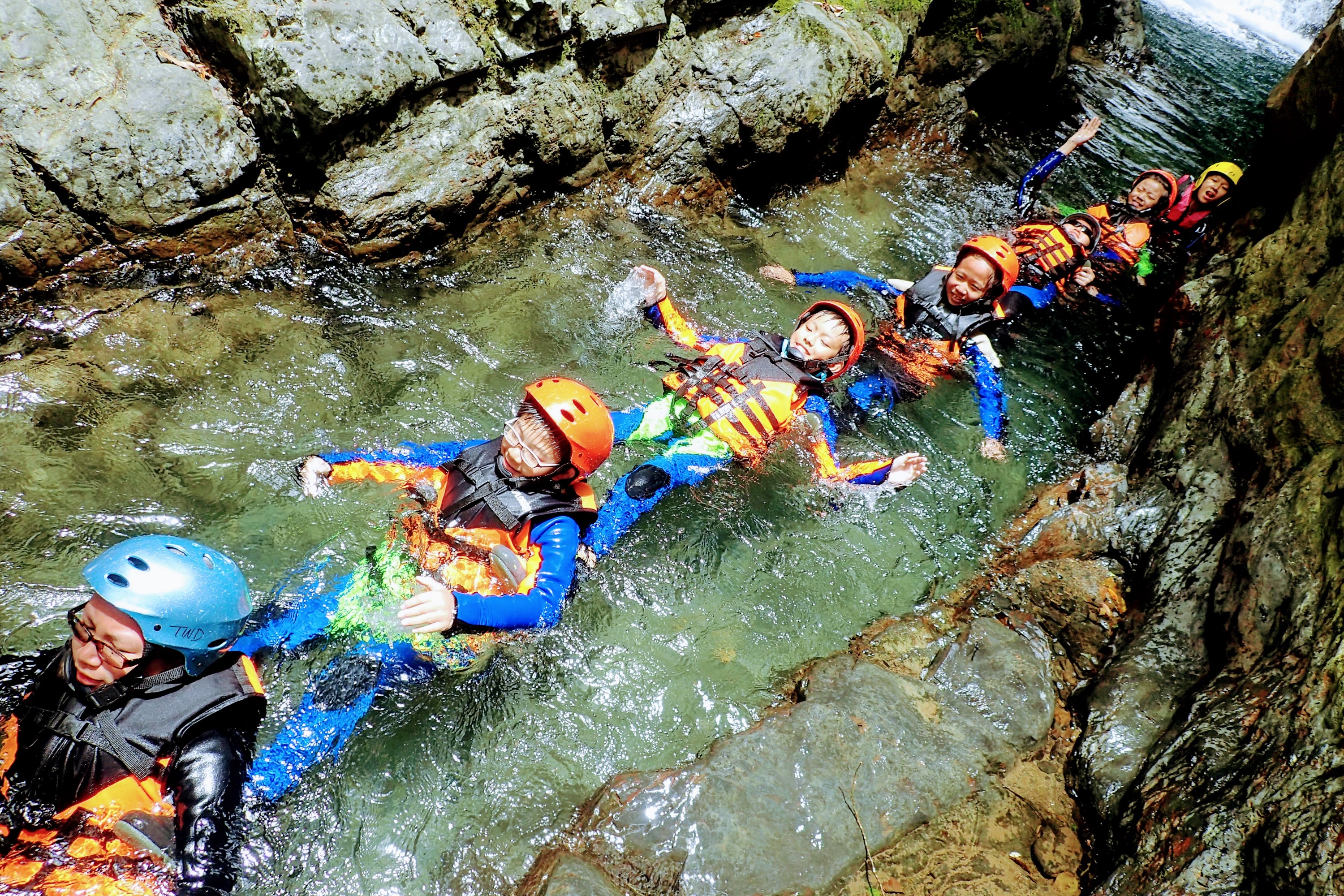 New Taipei Sanxia | Zhongkeng Creek Sisters Waterfall Rappelling and River Tracing Experience