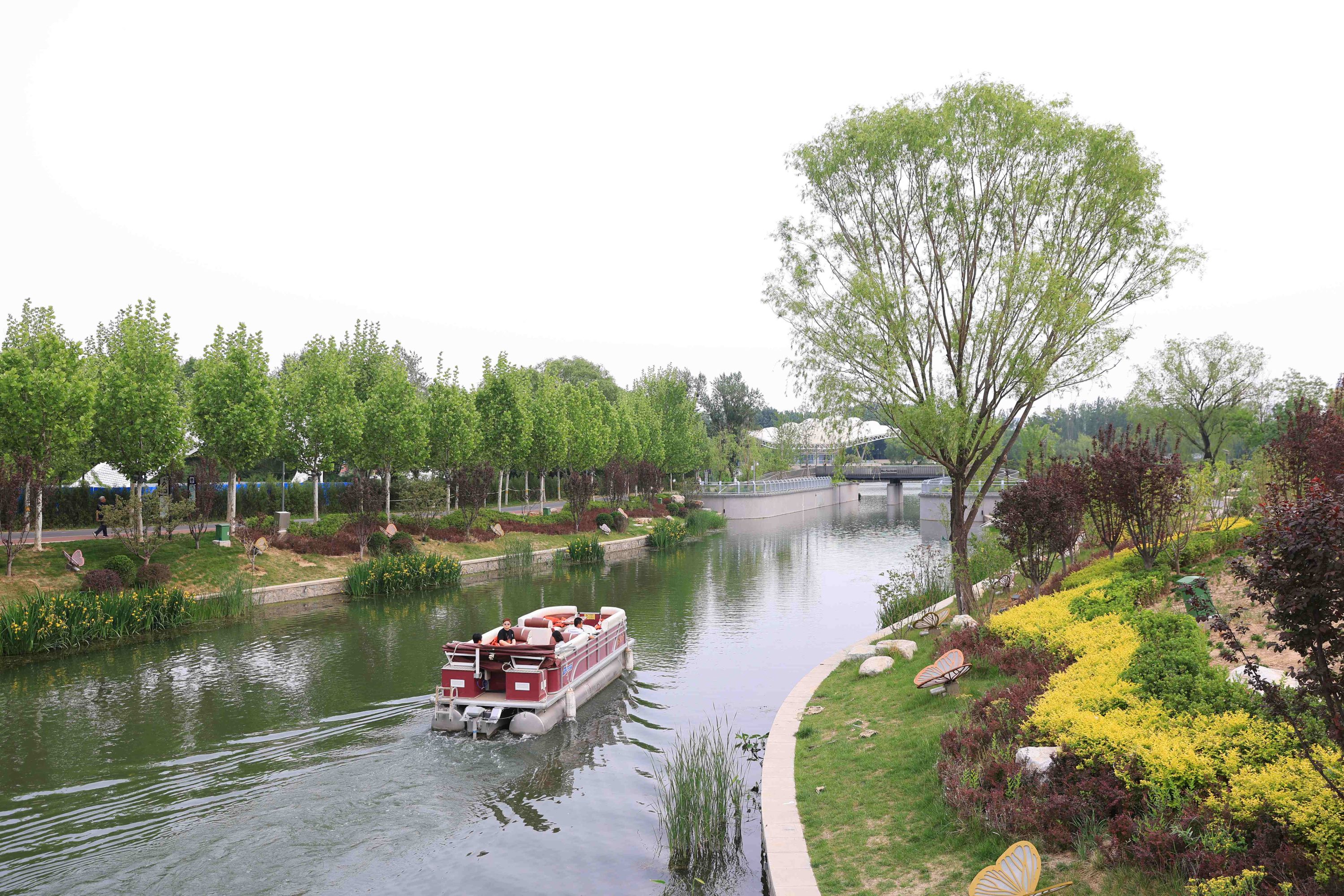 北京泡泡瑪特城市樂園+亮馬河遊船-藍港碼頭小環線套票1日遊（可選日間/夜間）