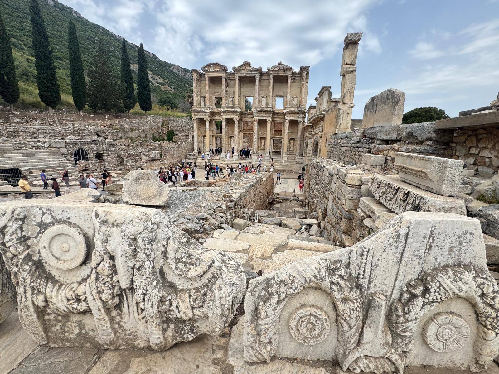 Ephesus Private Tour from Izmir with Lunch and Wine Tasting
