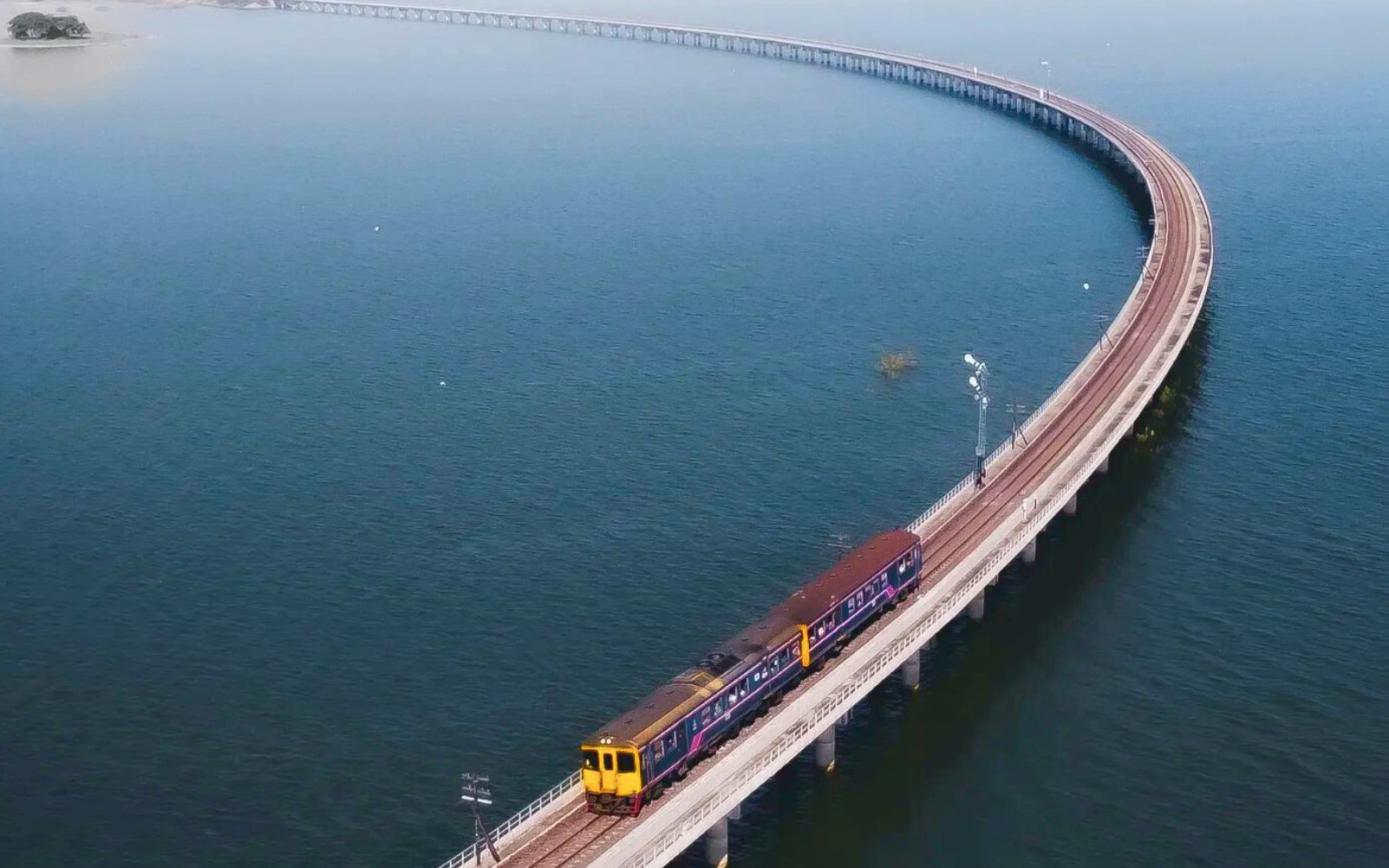 Lopburi Full Day Train Tour