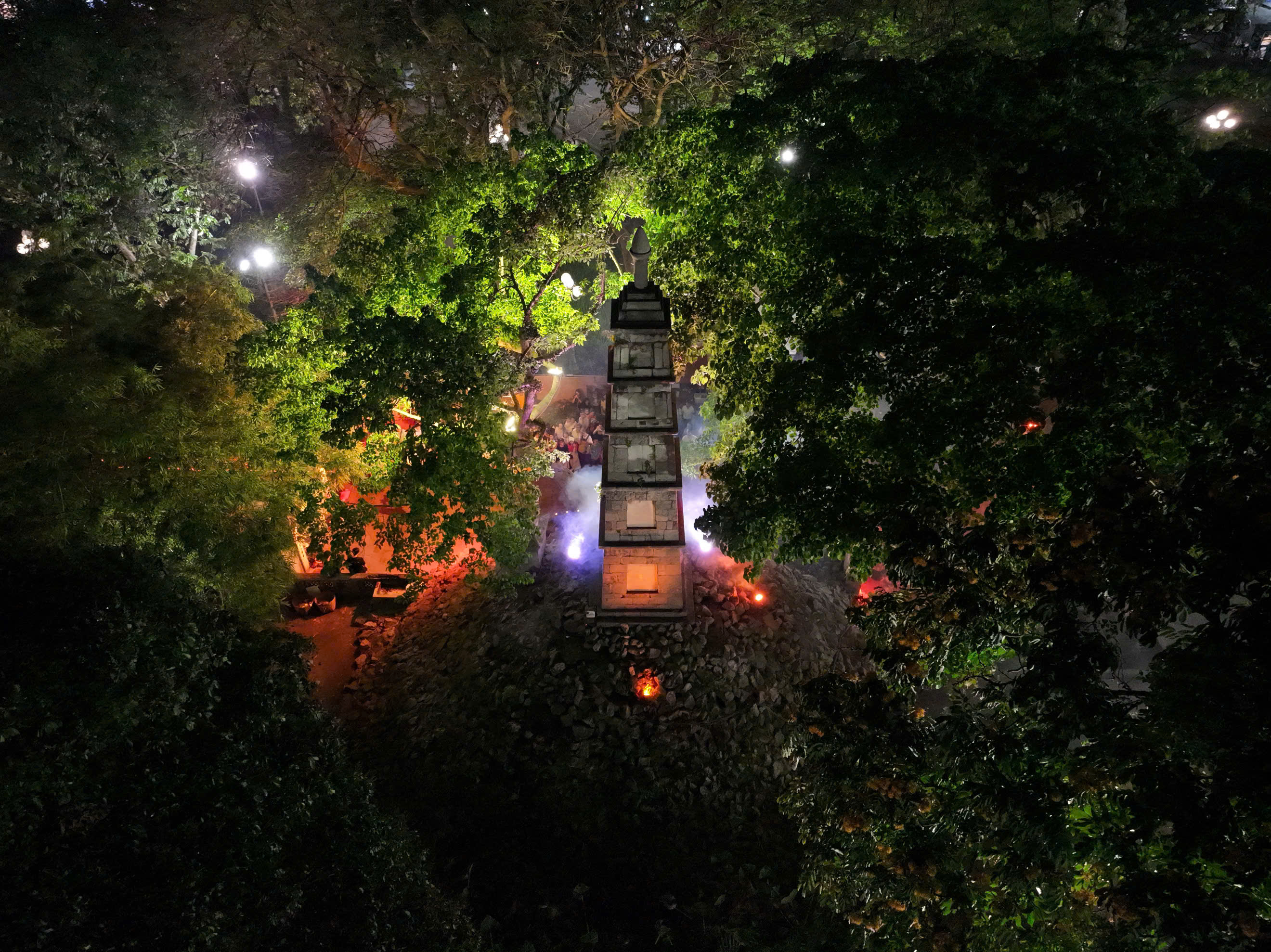 玉山寺神秘夜遊