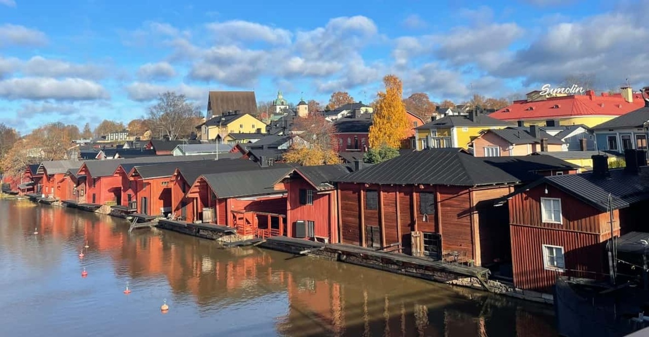 Ultimate Helsinki & Porvoo Tour– Private Car & Local Stories