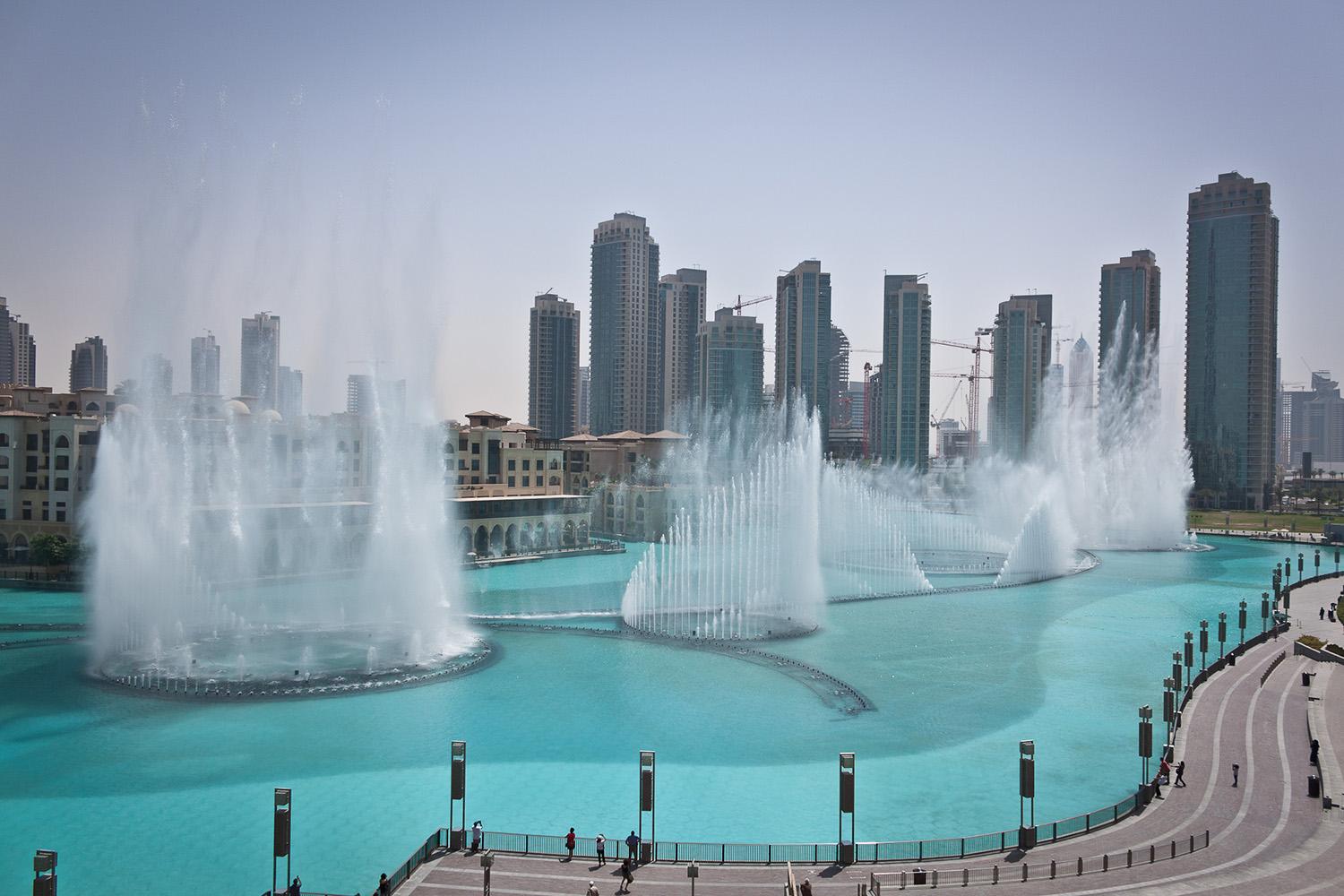 Dubai Delights: City Tour, Lunch & Burj Khalifa ticket