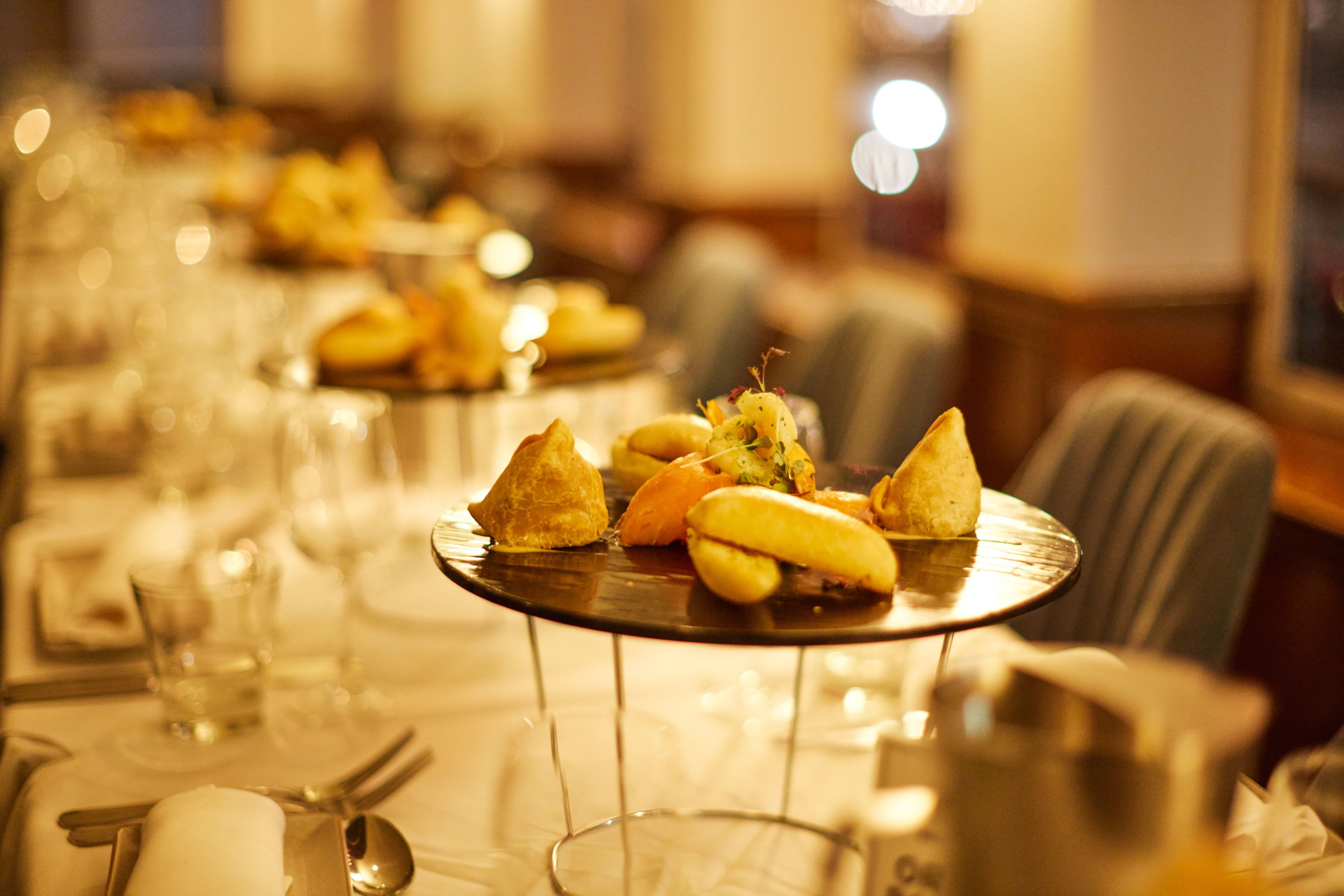 Sydney Cabaret Classic Dinner Cruise