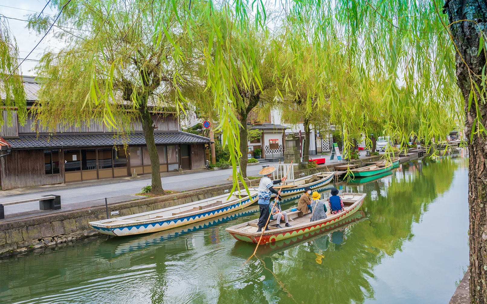 Kyushu Yanagawa & Itoshima | Couple Stones & Ichiran Ramen & Yanagawa River Cruise & Shiraito Falls/Raizan Sennyoji Temple & Dazaifu Tenmangu Shrine Day Trip | (From Fukuoka)