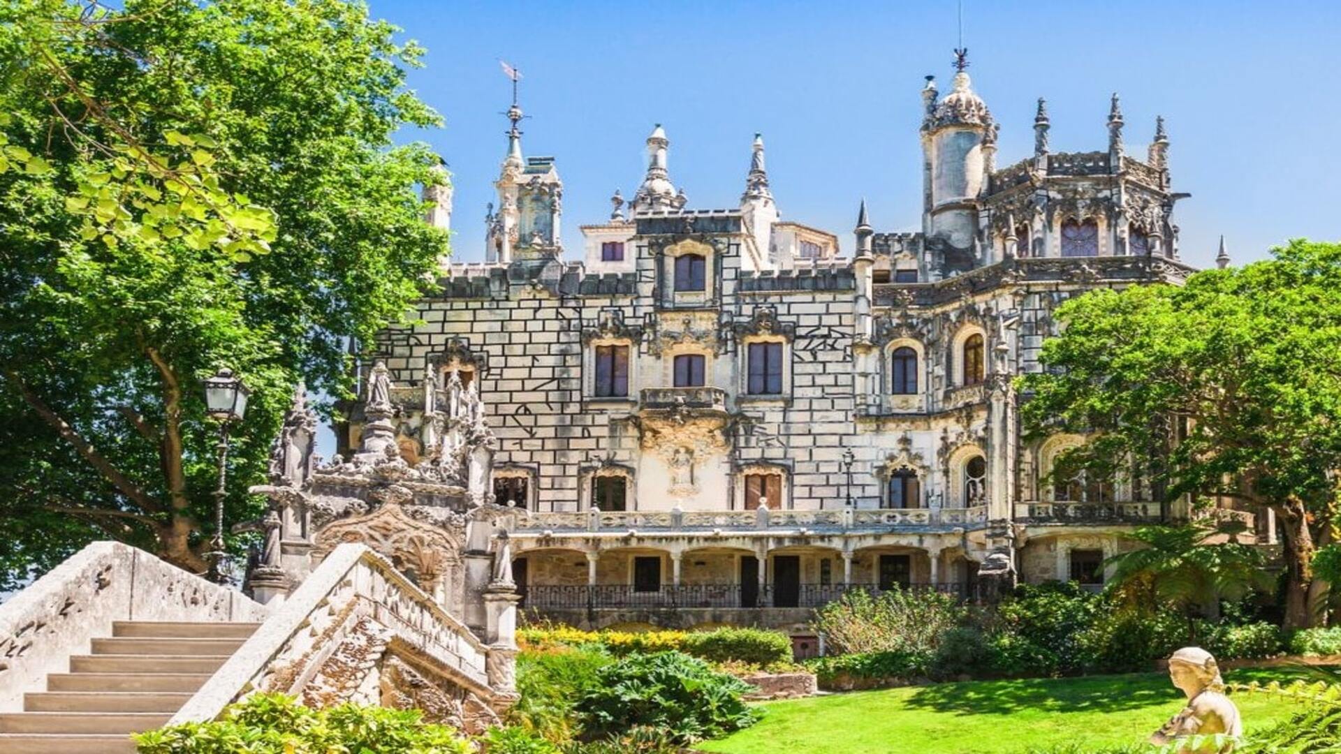 Quinta da Regaleira & Sintra Half-day Small Group Tour
