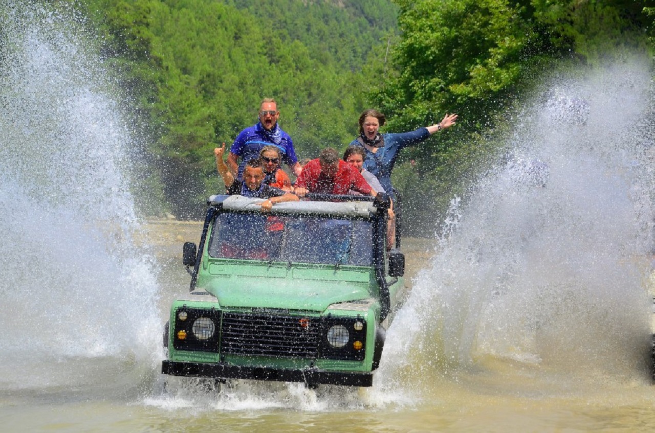 Jeep Safari on the river