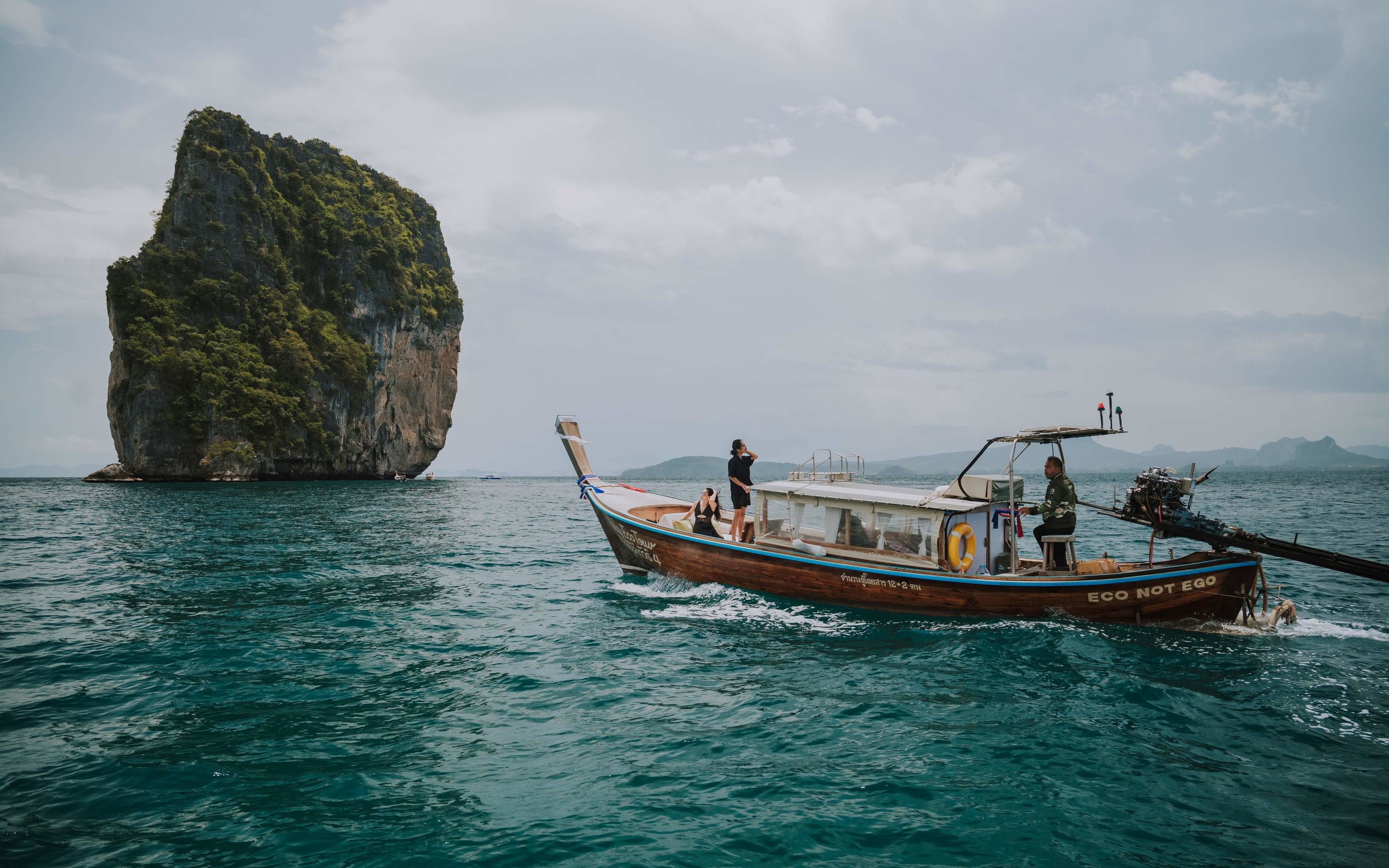 Hong Islands Private Day Tour by Local or Luxury Longtail Boat