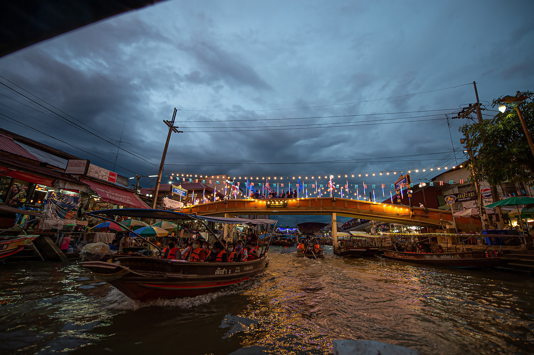 Maeklong Railway Market & Amphawa Floating Market One-day Tour from Bangkok