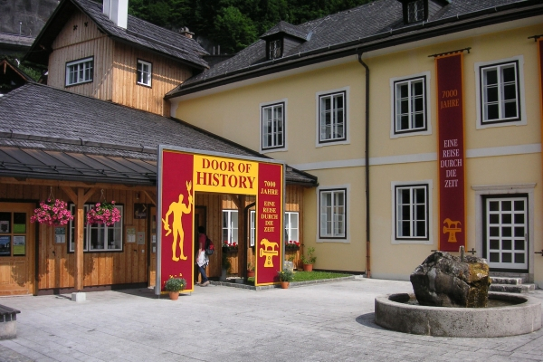 哈爾施塔特 (Hallstatt) 精華遊（薩爾茨堡 (Salzburg) 出發）小團
