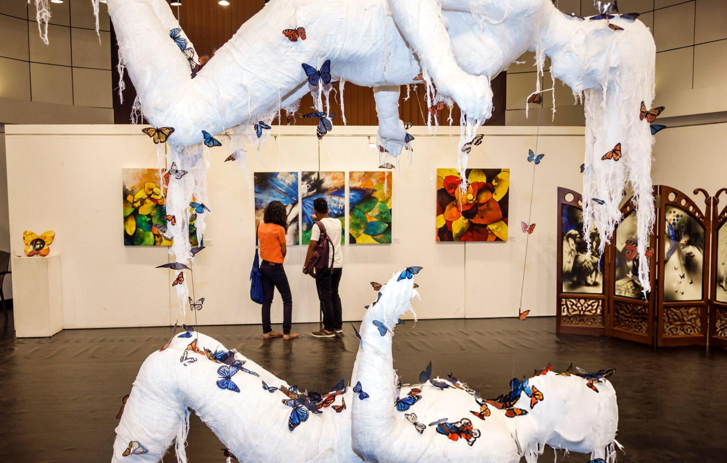 Mumbai Jehangir Art Gallery Half-Day Private Art Tour