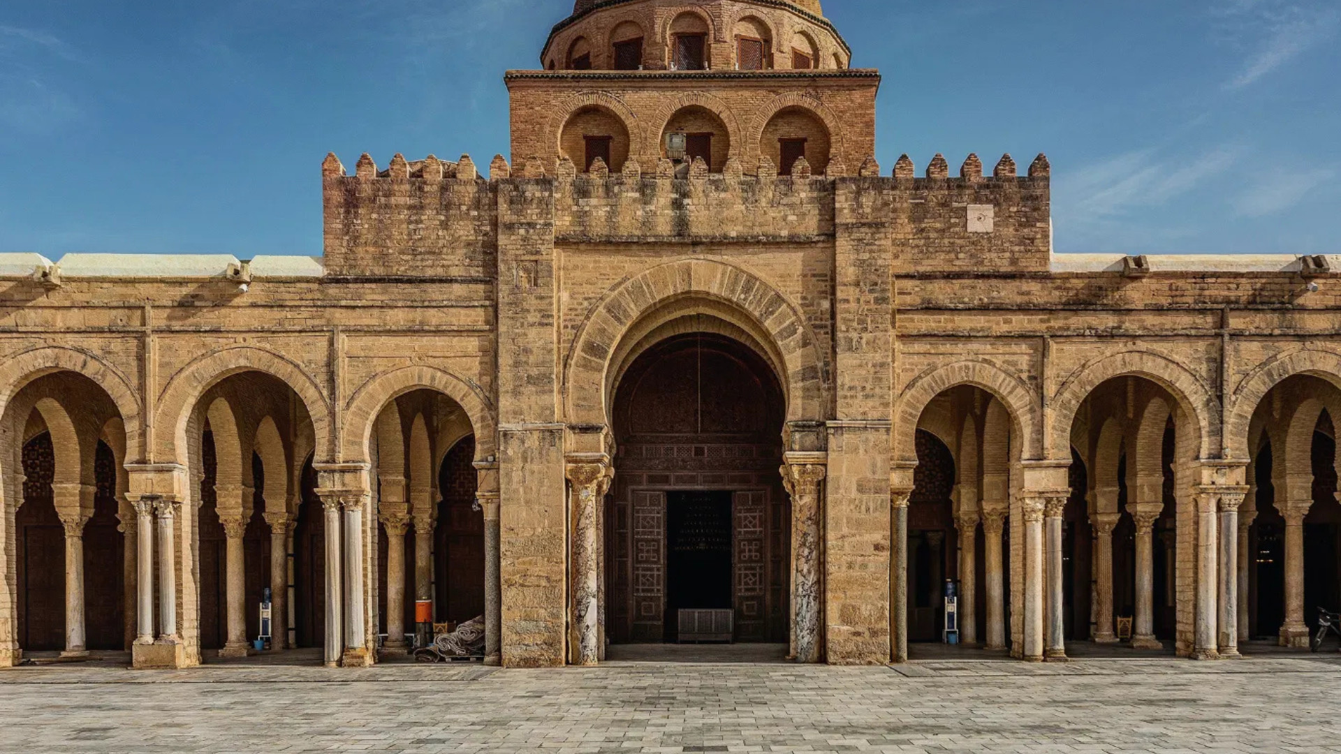 Kairouan Grand Mosque & El Jem Amphitheater Full-Day Discovery