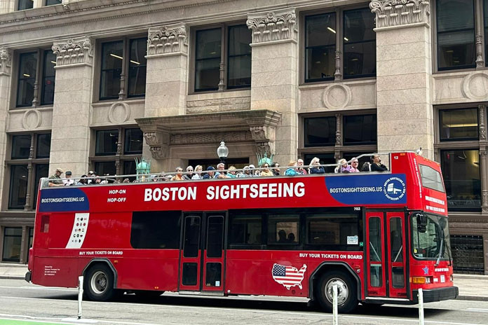 Hop-on Hop-off Boston and Charlestown Tour