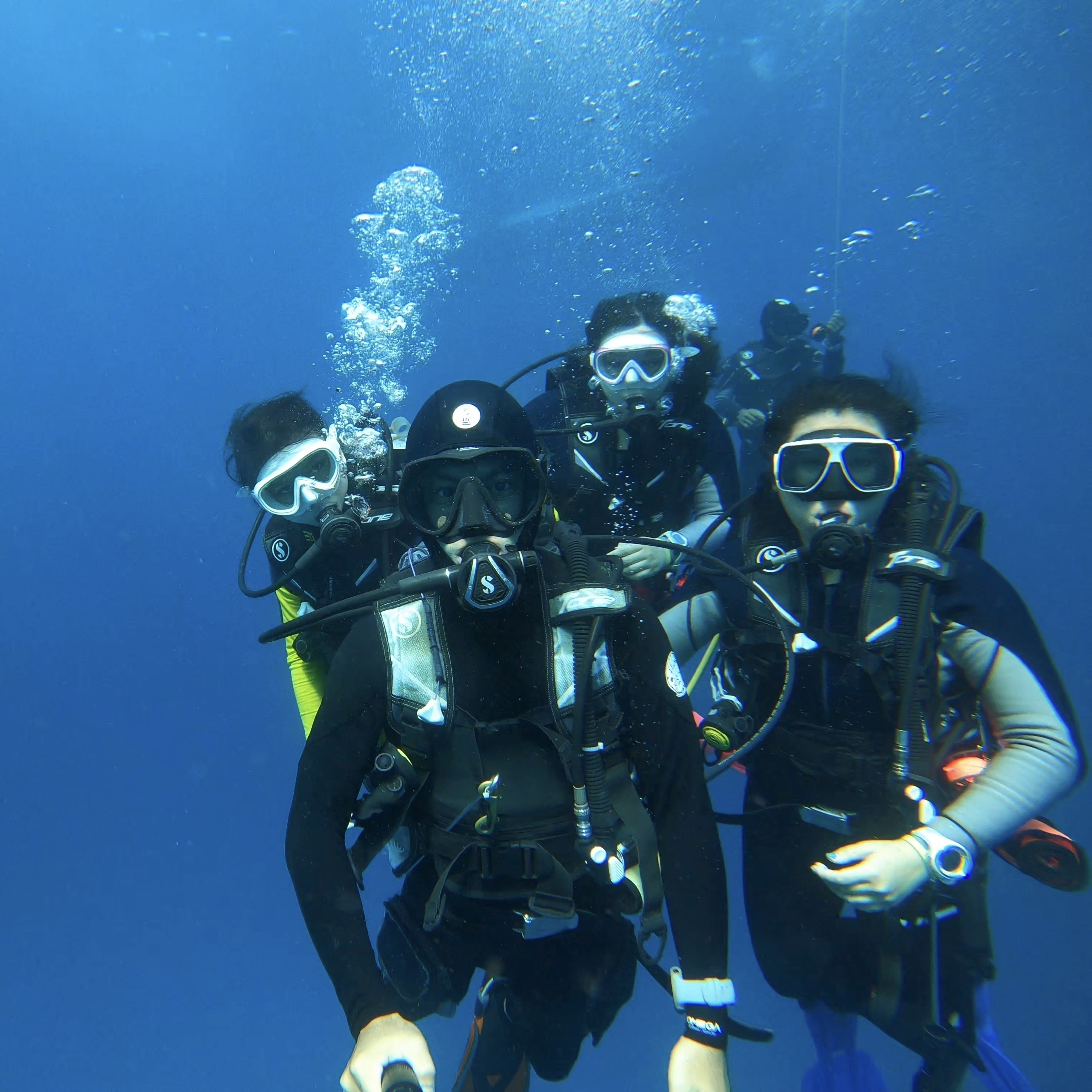 圖蘭奔自由號沉船深潛 & Macro 9次潛水體驗（PADI五星級潛水中心）