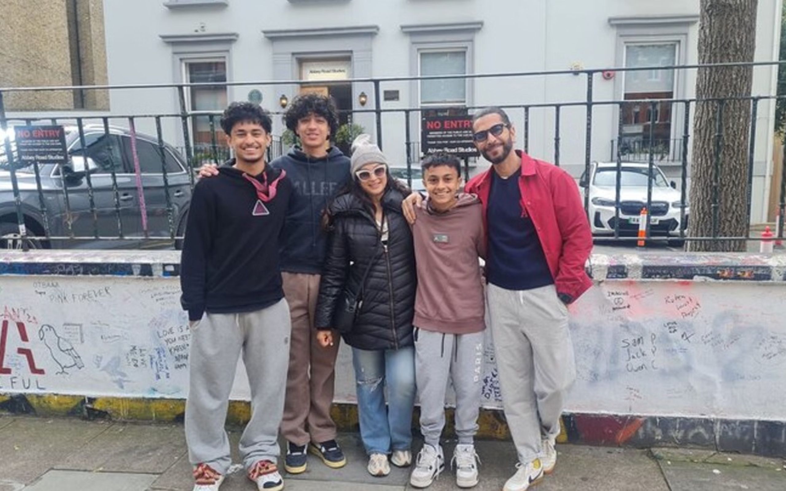 Beatles private black cab half-day tour in London