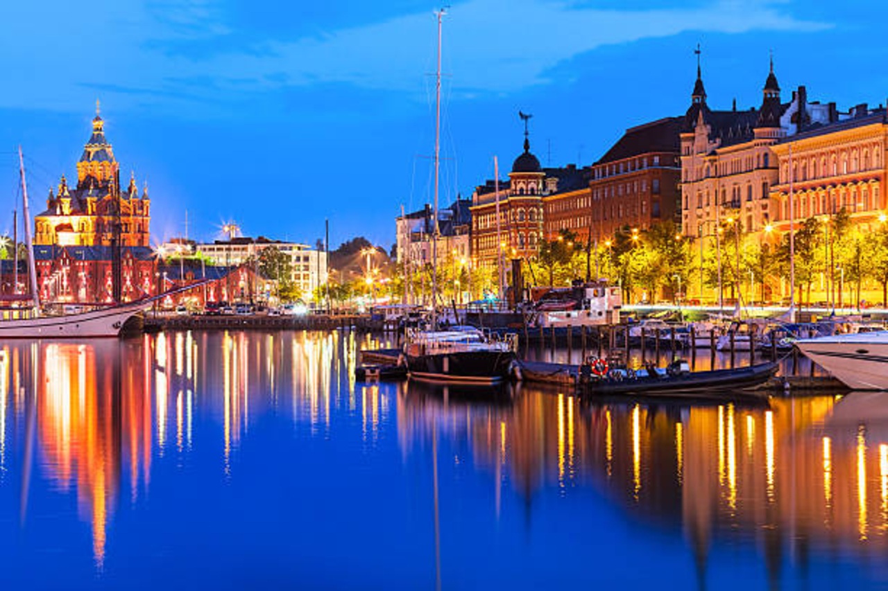Private Helsinki City Tour with Authentic Sauna Experience