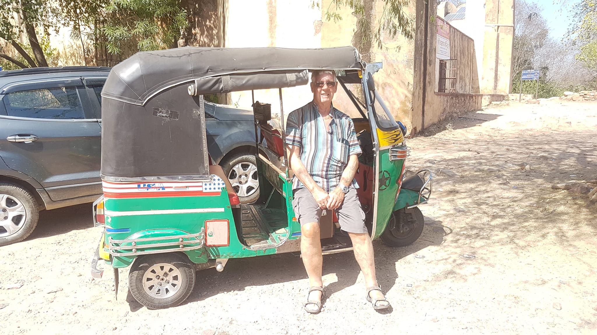 Incredible Private Full Day Tour of Jaisalmer By Tuktuk