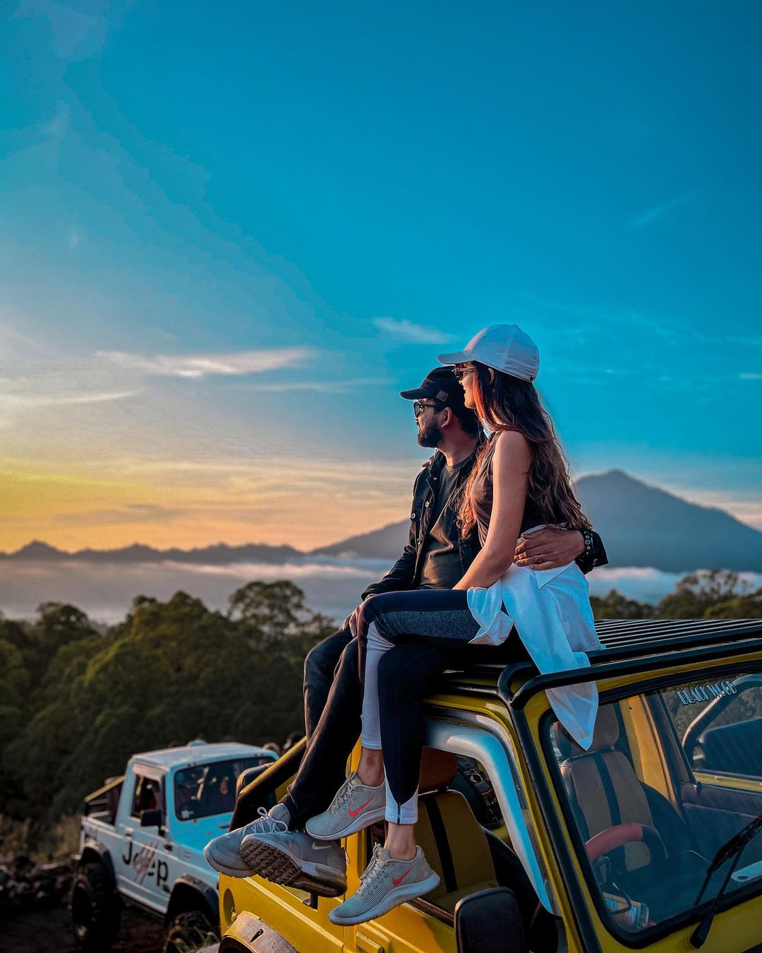 金塔馬尼越野吉普車＆巴杜爾火山口日出健行之旅