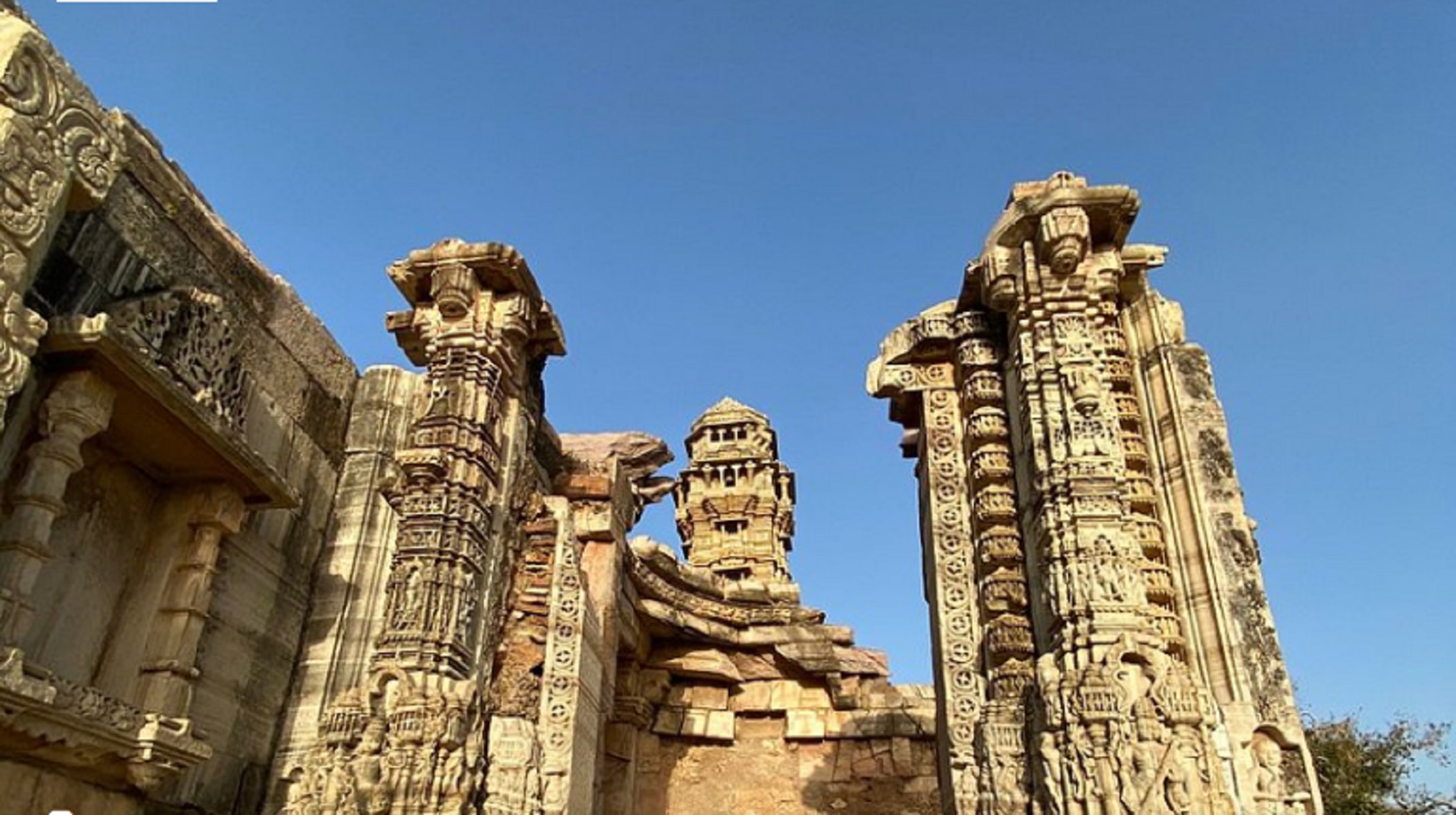 See Chittorgarh Fort & Udaipur Drop from Pushkar with Guide Service