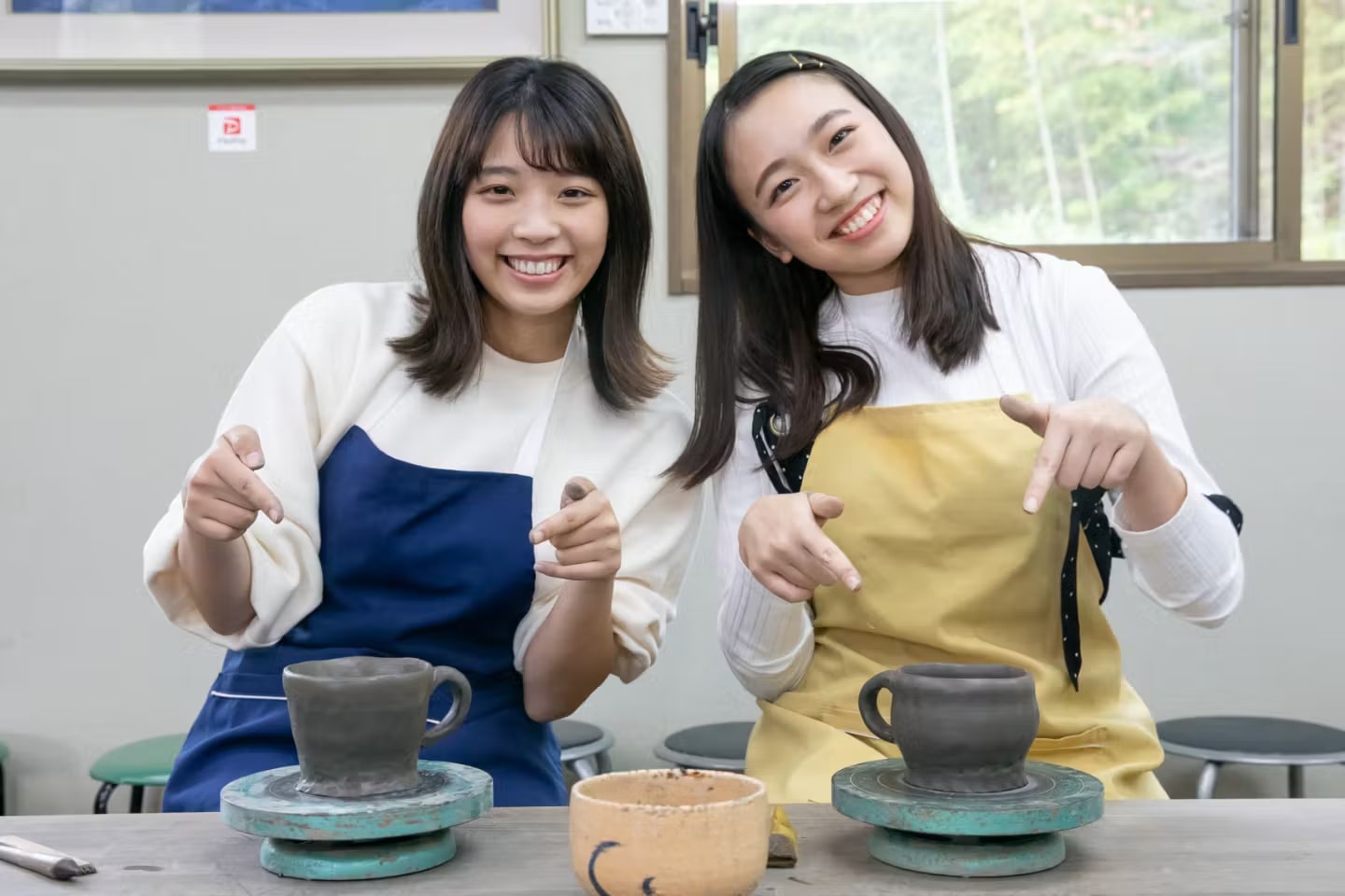 Bizen ware hand-made pottery experience taught by a traditional craftsman (Okayama)