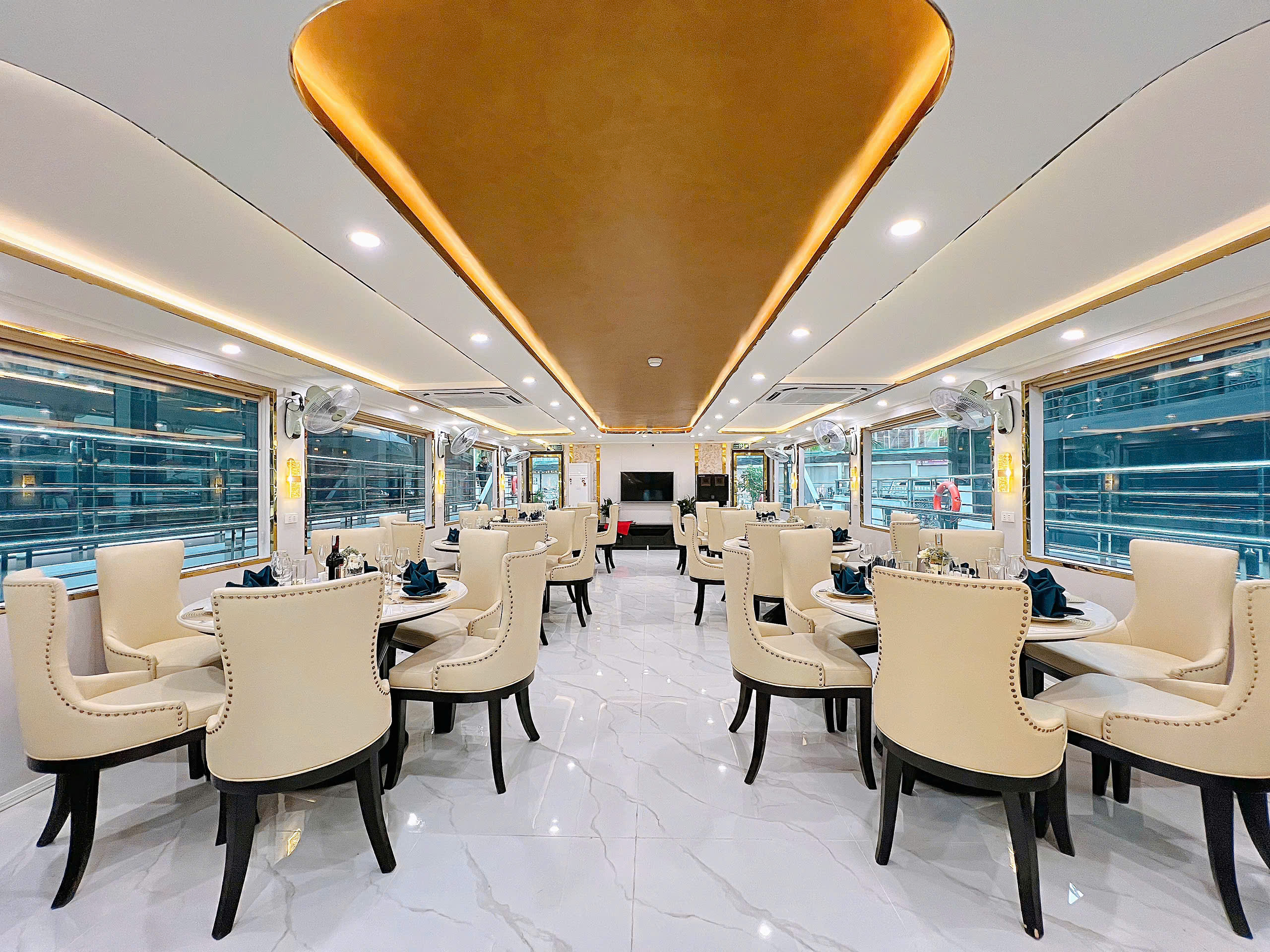 一艘設計經典、與眾不同的卓越船隻。