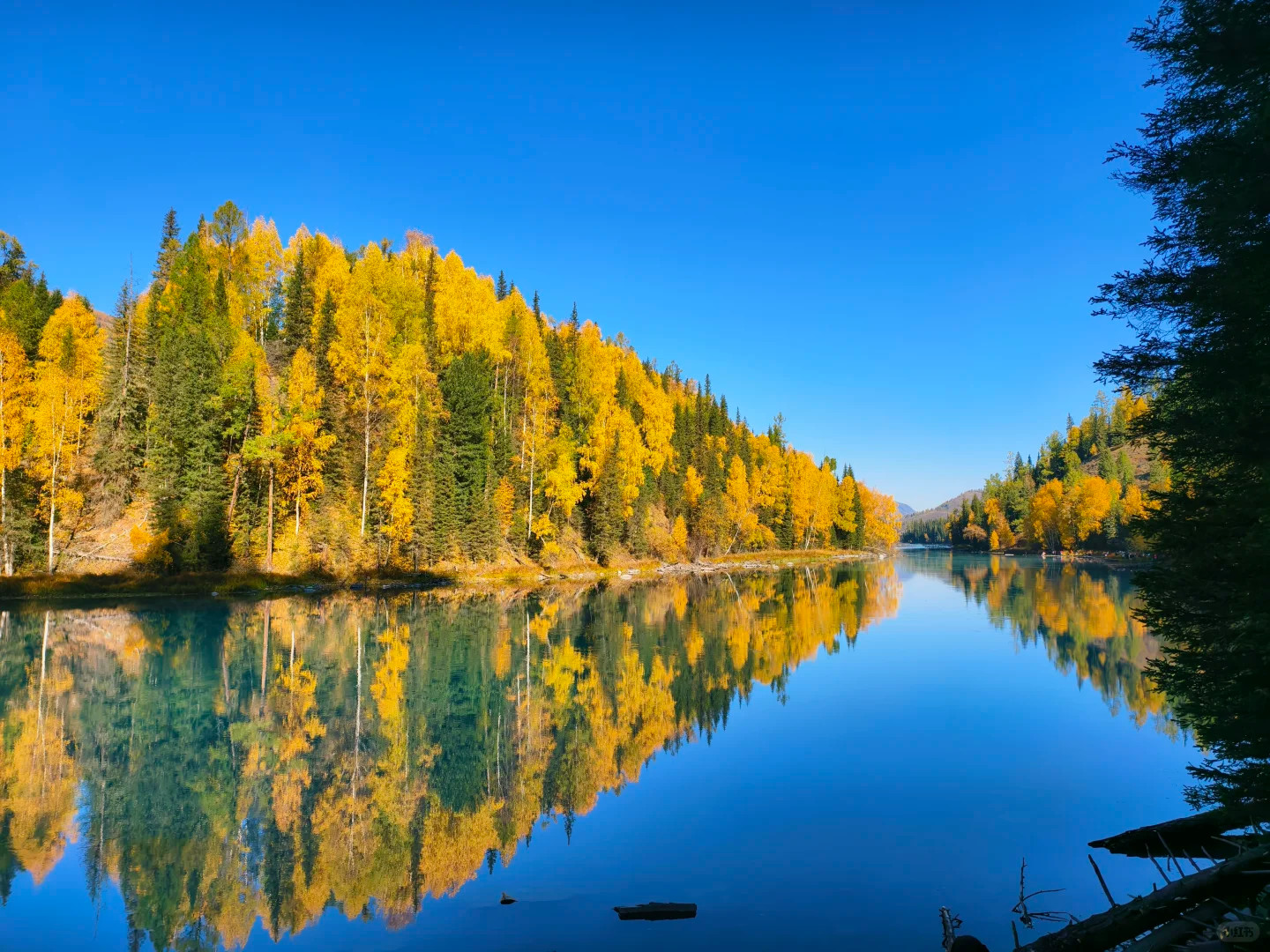Mysterious Altay 6-Day Tour (Altay distribution + 1+1 First Class + Ahe Highway + General Mountain + Baihaba Scenic Area Log Cabin + Kanas Scenic Area Accommodation + Hemu Scenic Area Log Cabin)