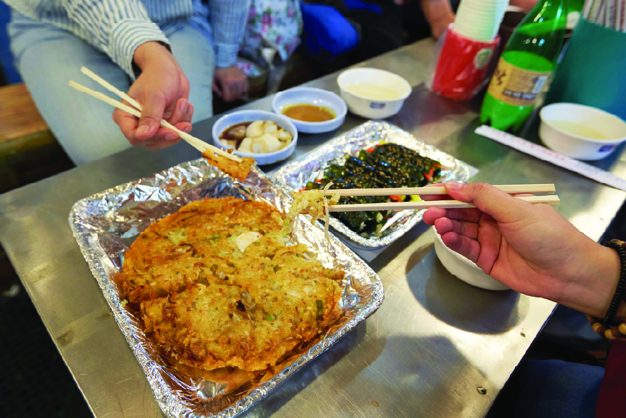 首爾夜遊：漢江遊船 & 廣藏市場 & 秘密小巷