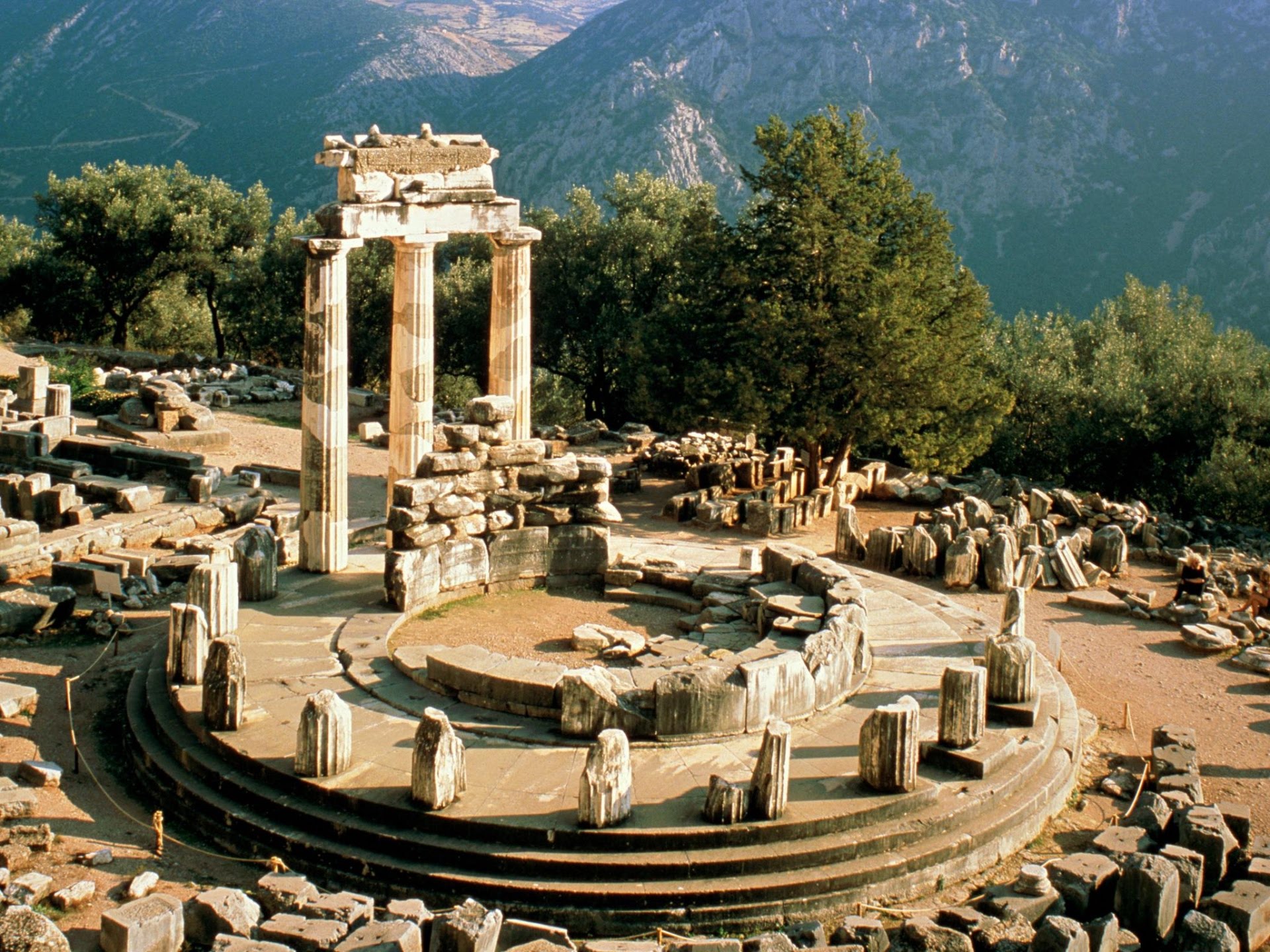 Delphi Day Trip from Athens: Explore the Oracle of Ancient Greece