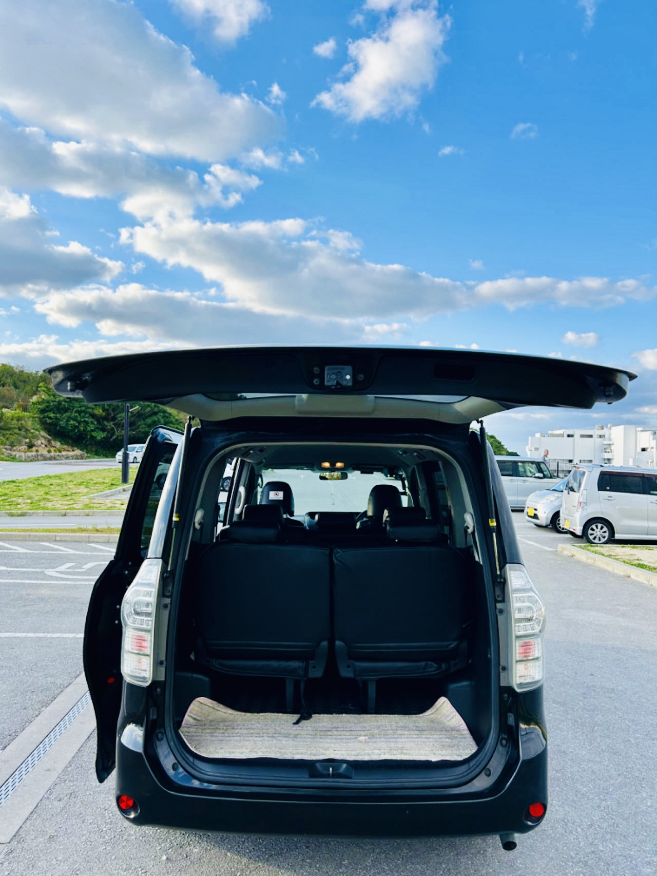 Comfortable 7-seater VOXY5