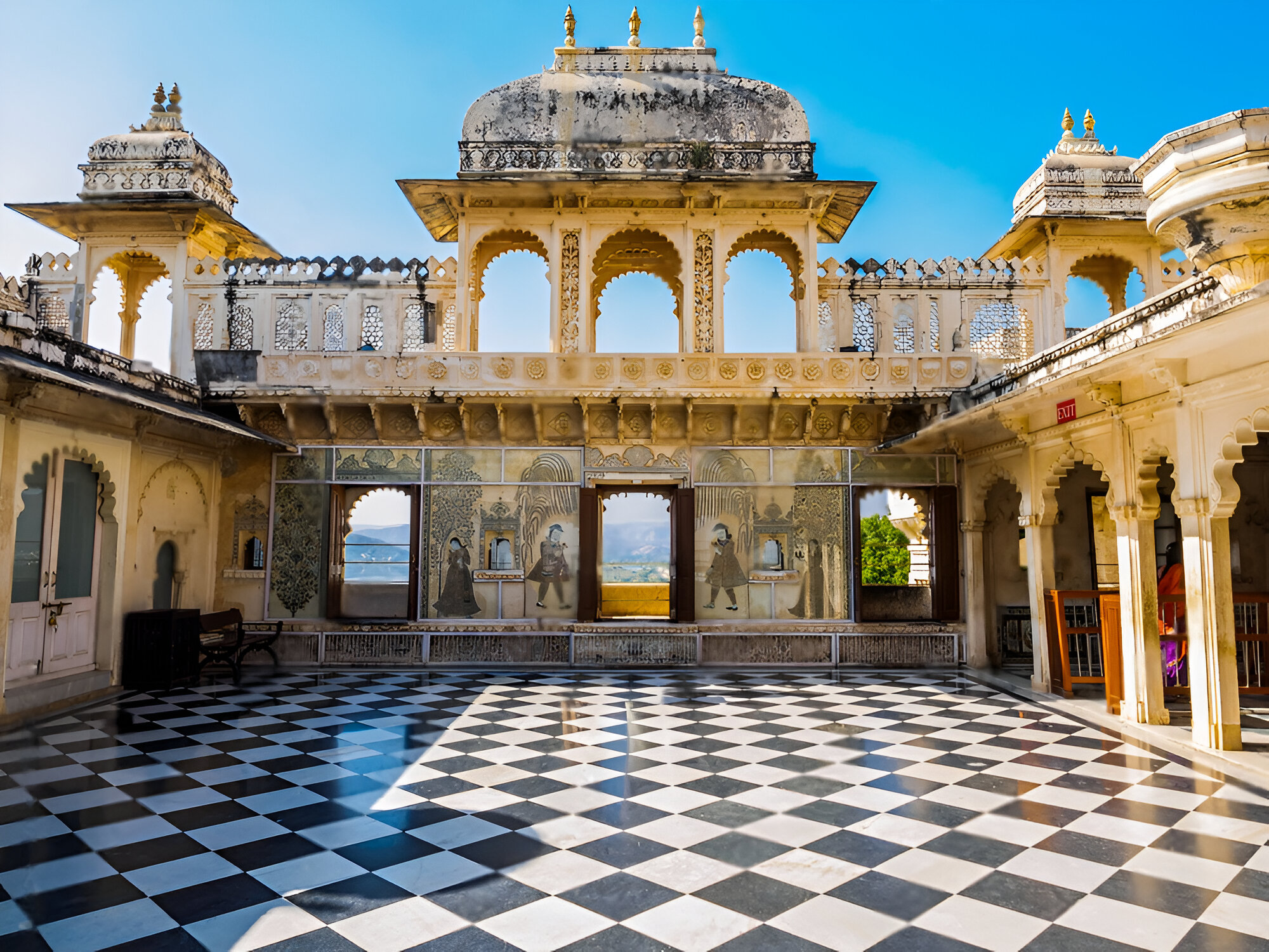 Experience the Best of Udaipur: Guided Full Day Sightseeing in Car