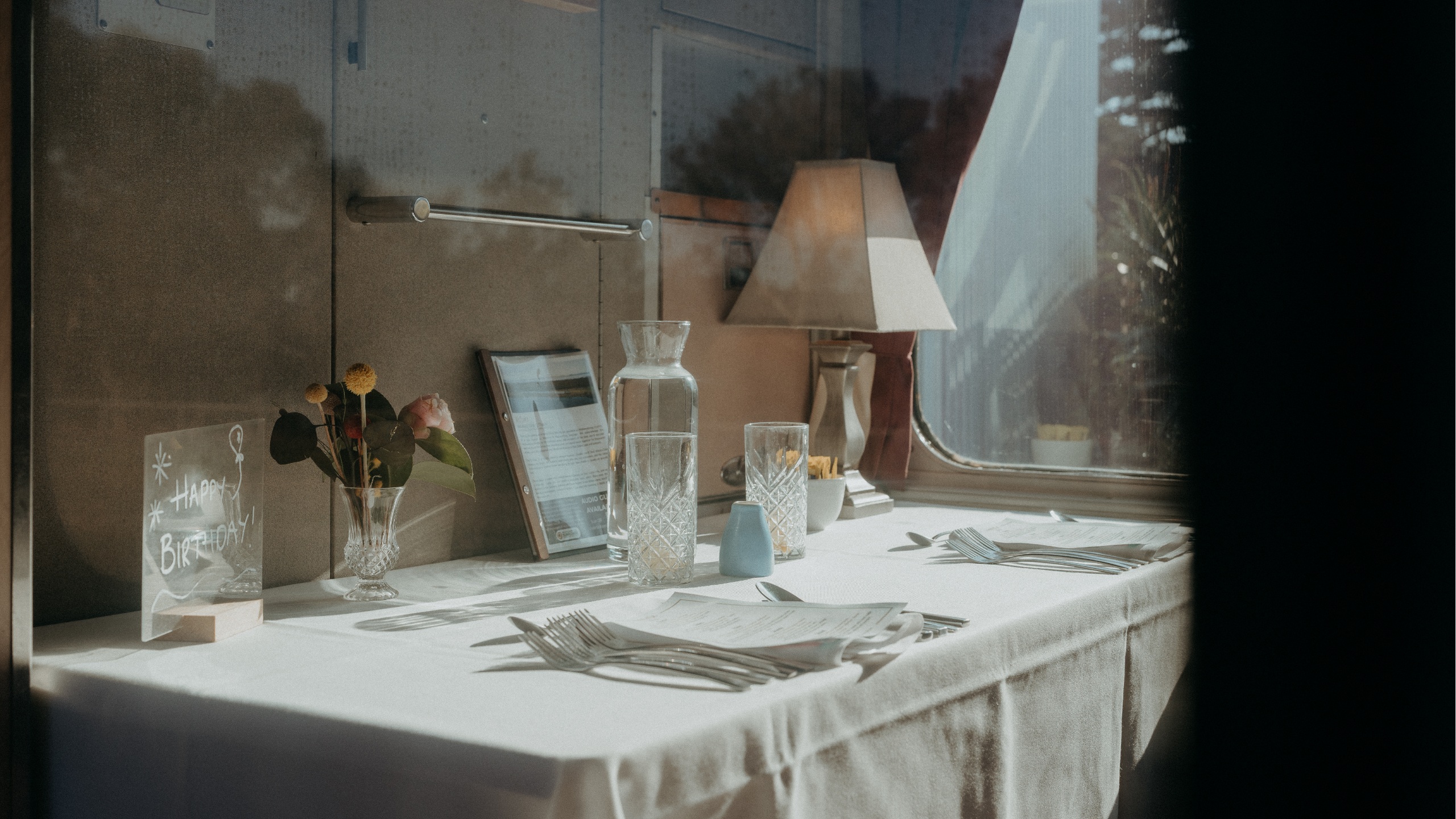 頭等艙私人用餐體驗，是您慶祝特別時刻的完美選擇。