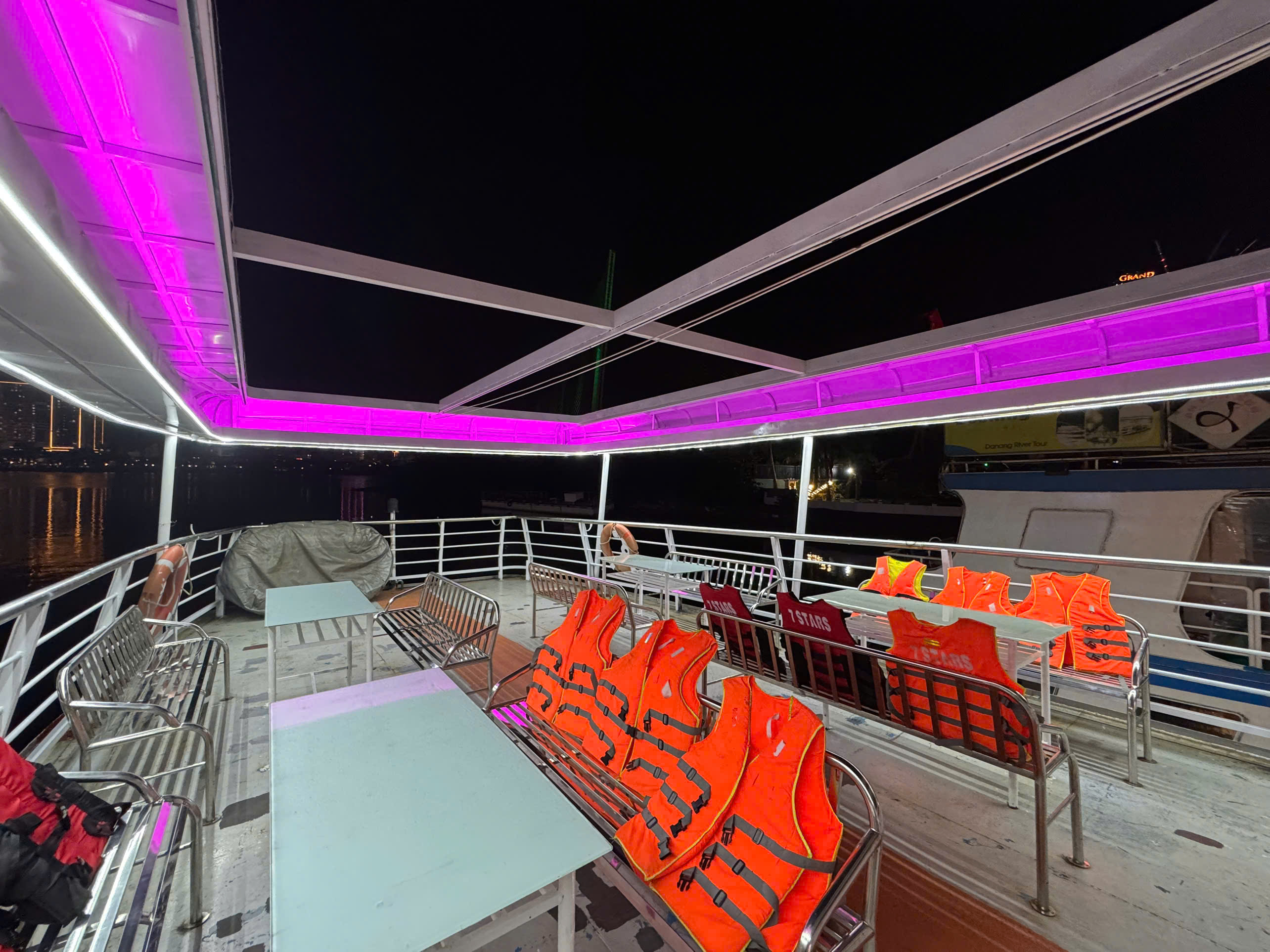 峴港瀚江夜間遊船之旅（7STARS Cruise 提供）