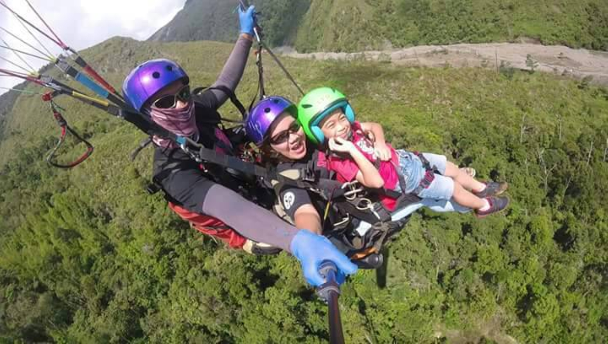 See Sabah from above when you join this paragliding experience in Ranau!