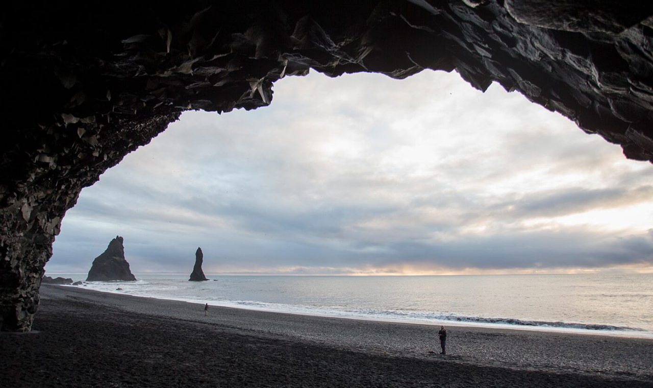 South Coast Classic Day Tour in Iceland: Seljalandsfoss Waterfall, Black Sand Beach, and Vik Town - Explore the Mysterious Glacier Country