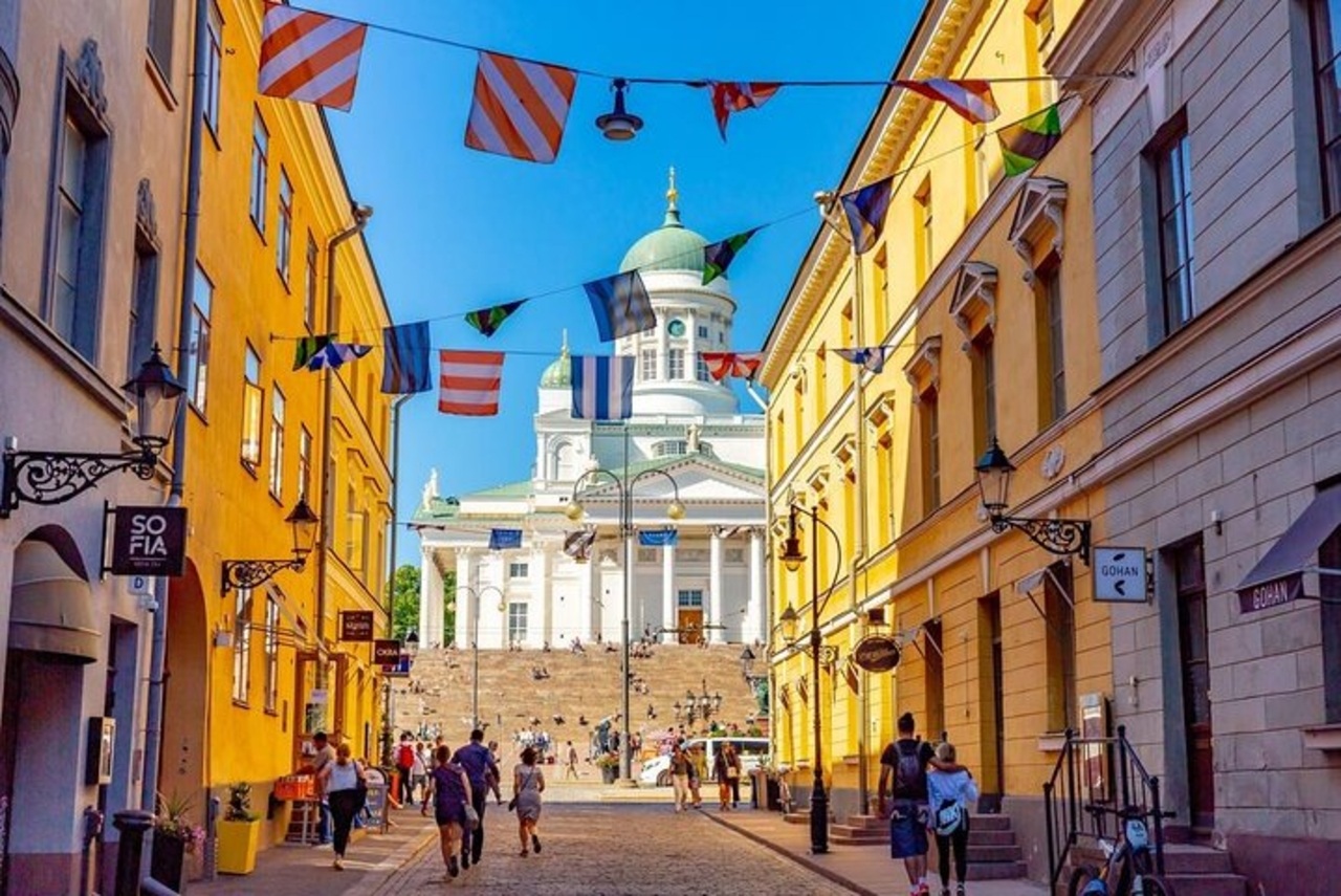 Private Helsinki City Tour with Authentic Sauna Experience
