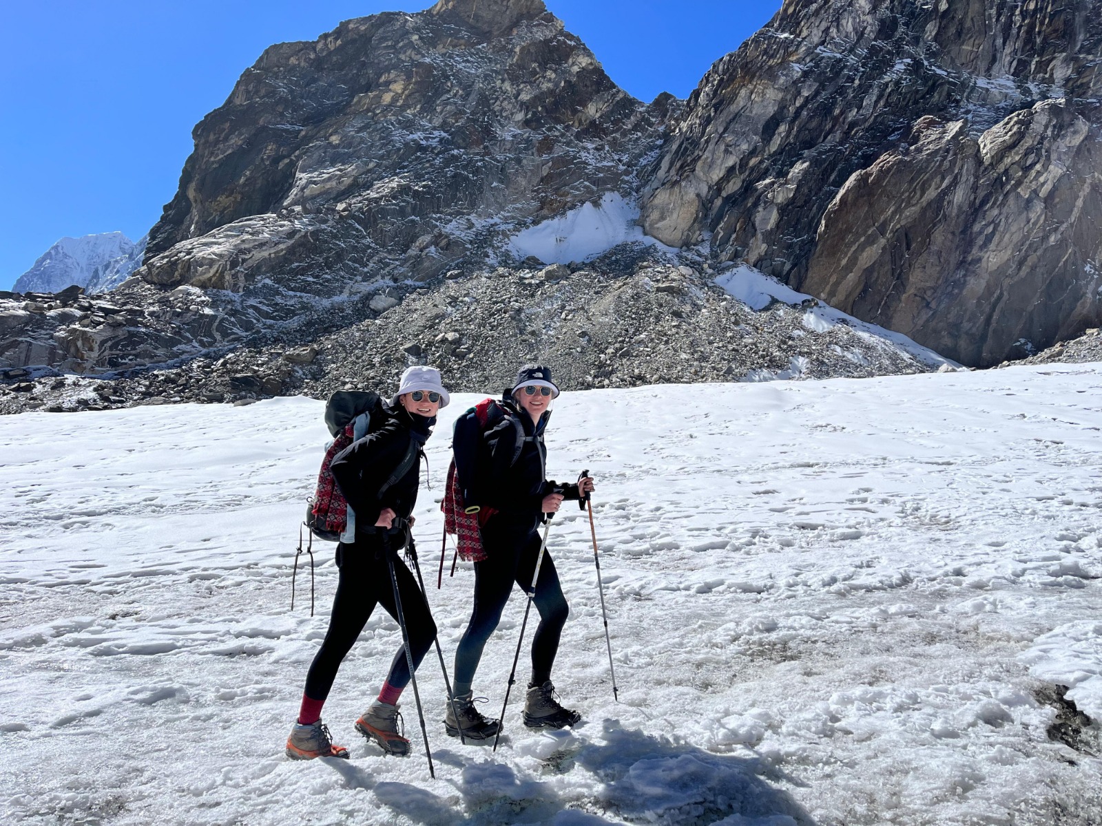 珠穆朗瑪峰大本營徒步 & 山地飛行 & 直升機之旅