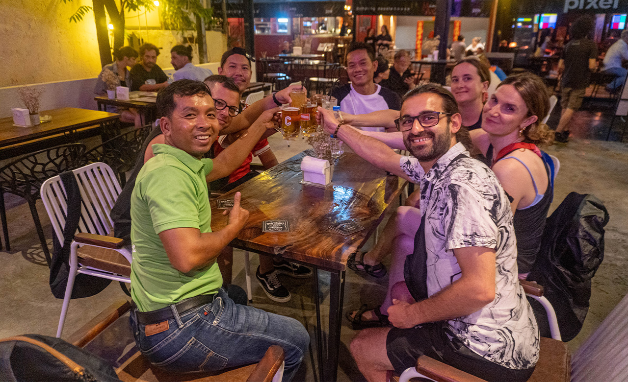 金邊市 Vespa 之旅和河上遊船（含飲料）
