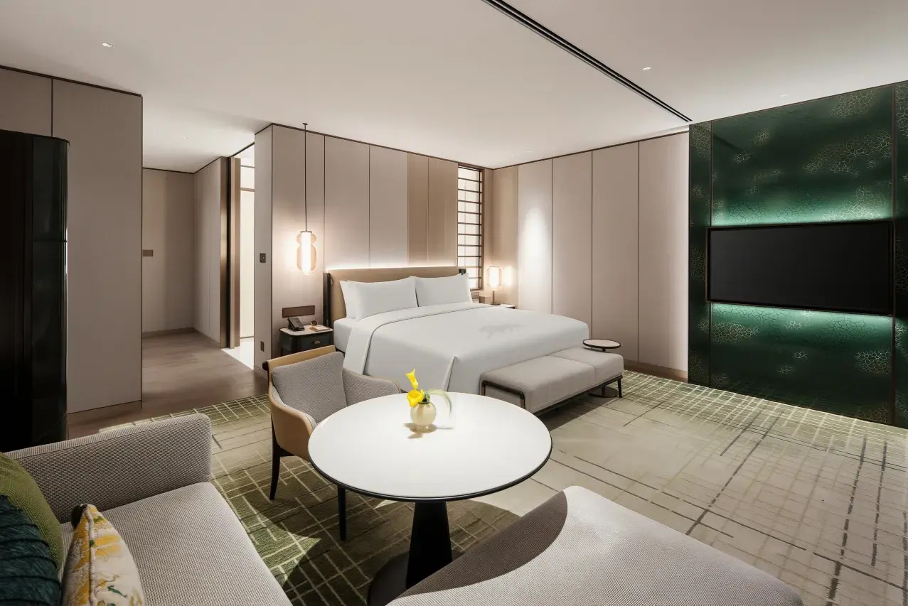 Prince Bay Luxury King Room Reference Image