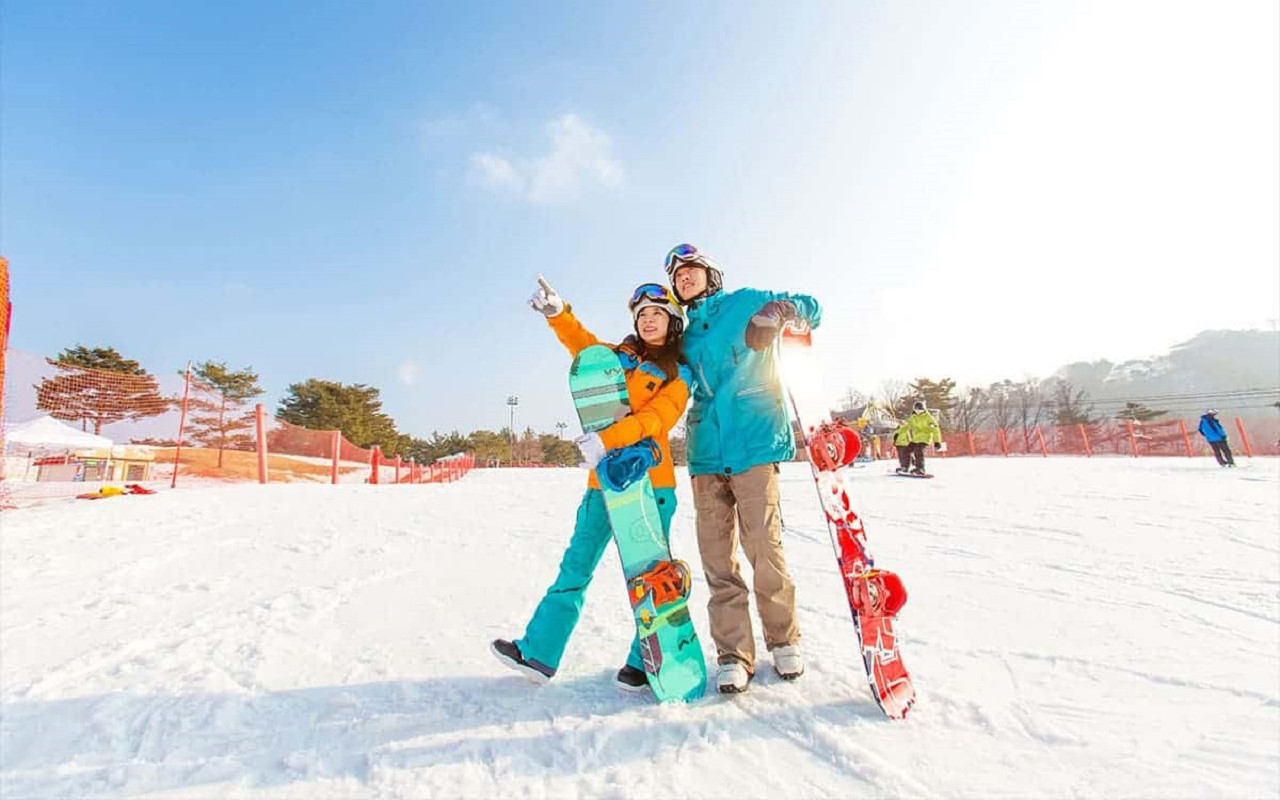 [30% Off] Elysian Gangchon Ski Small Group Tour