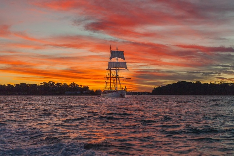 Broadwater Sunset Cruise in Gold Coast