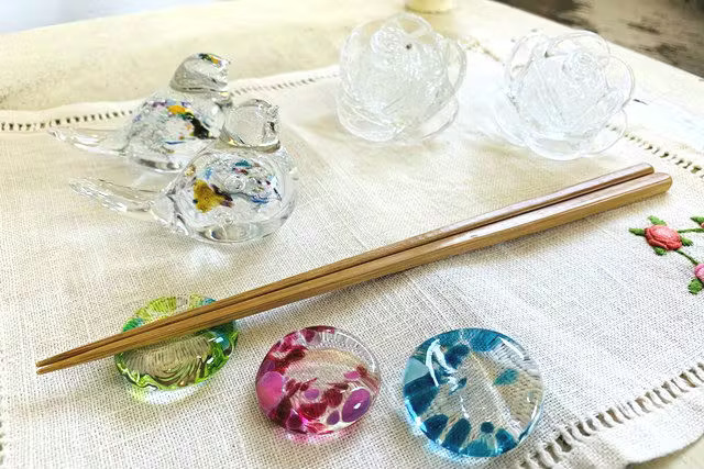色ガラスから作れるカラフルな吹きガラス体験（東京）