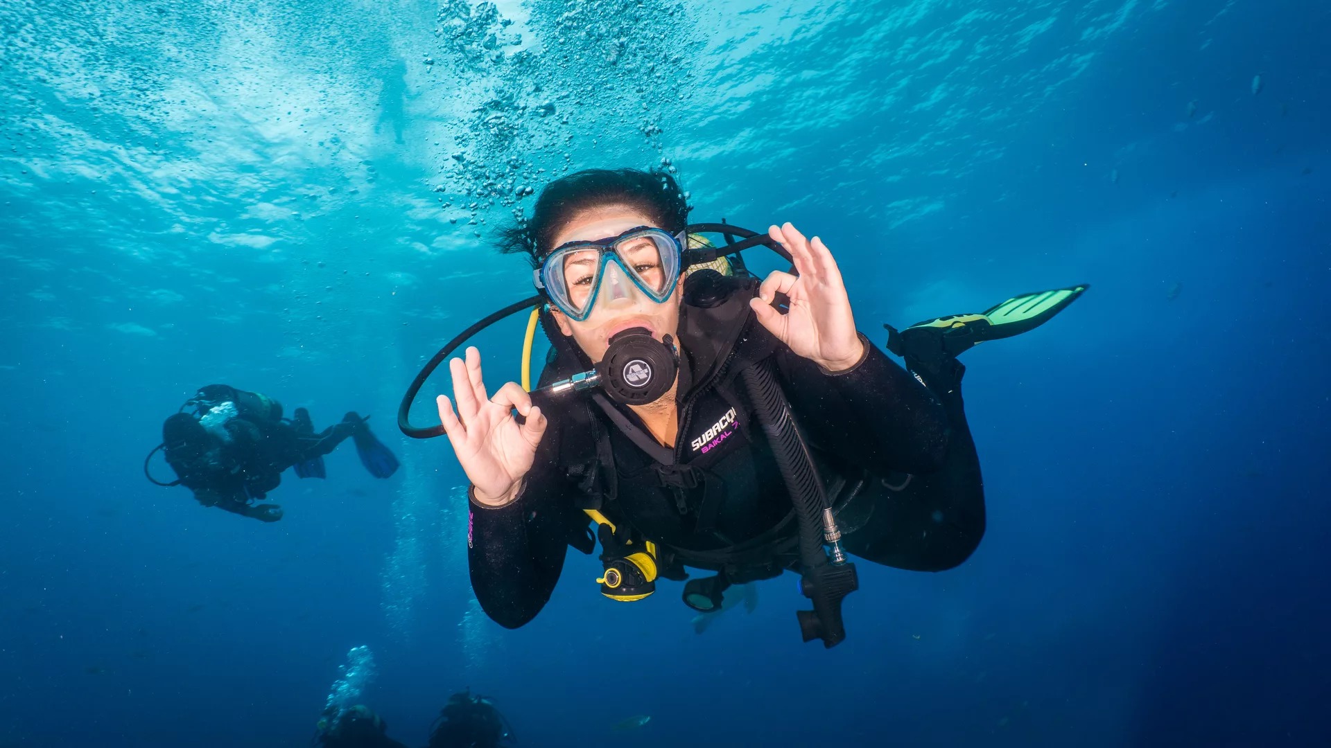 探索特內里費島的海洋奇觀：與PADI 5* Center一起進行4次船潛