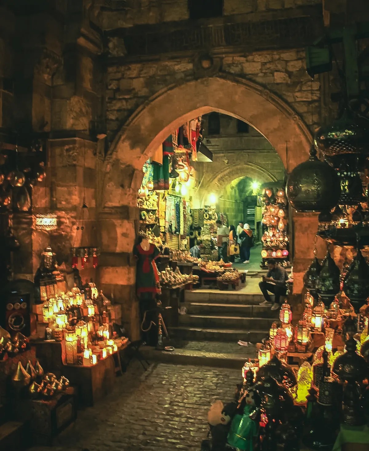 Tour to the Giza Pyramids, Grand Egyptian Museum & Khan El Khalili