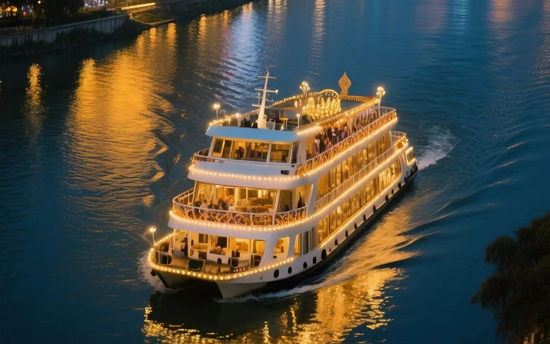 Liuzhou Sightseeing Cruise Night Tour Tickets