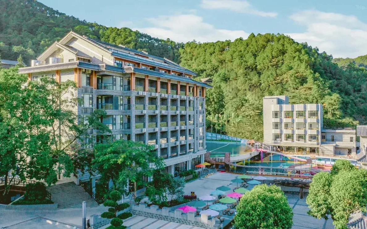 Qingyuan Bijia Mountain Residence Forest Resort Hotel
