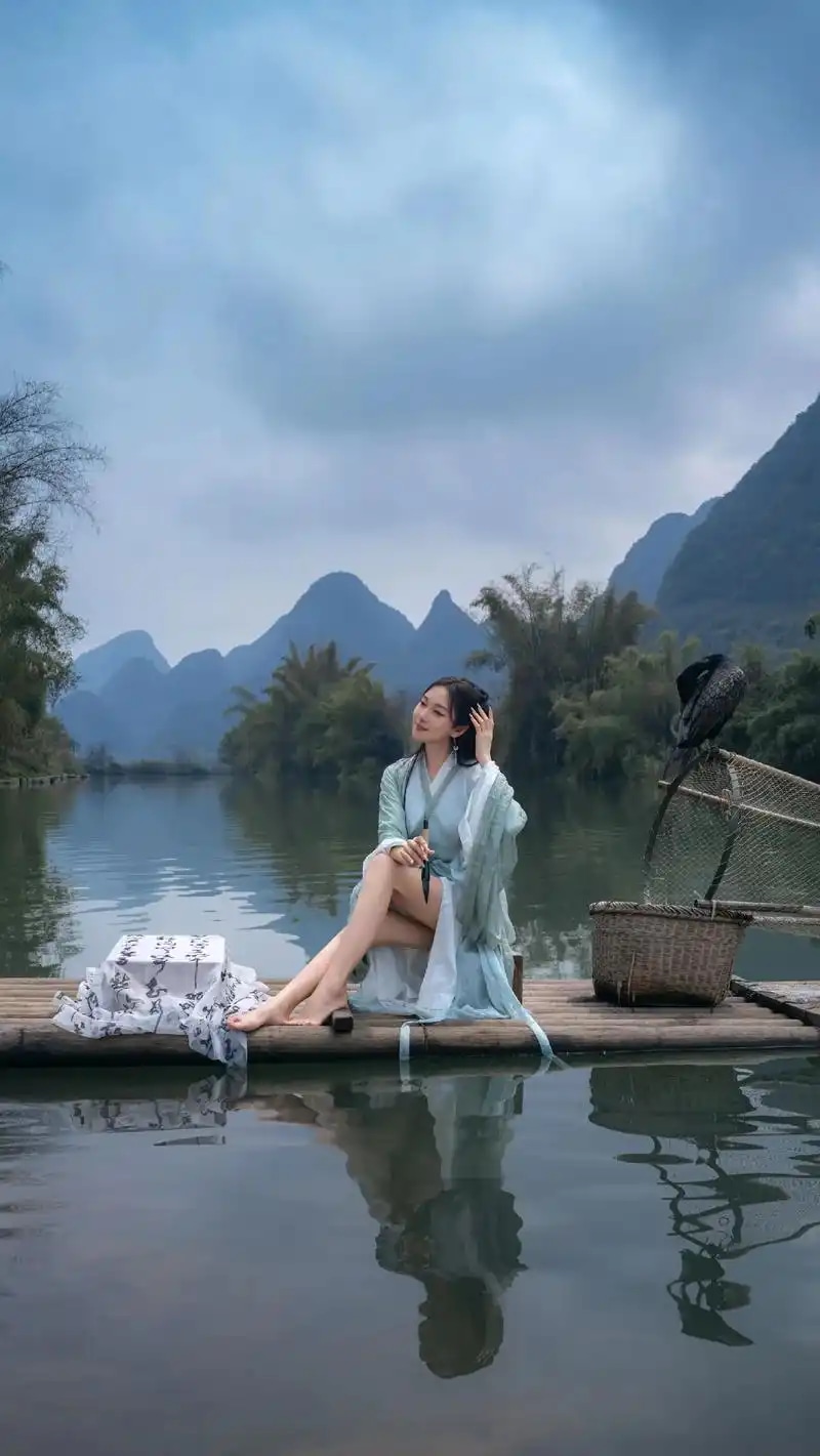 Travel Photography & Photography in Yangshuo, Guangxi (Xianggong Mountain/Yulong River/County Town)