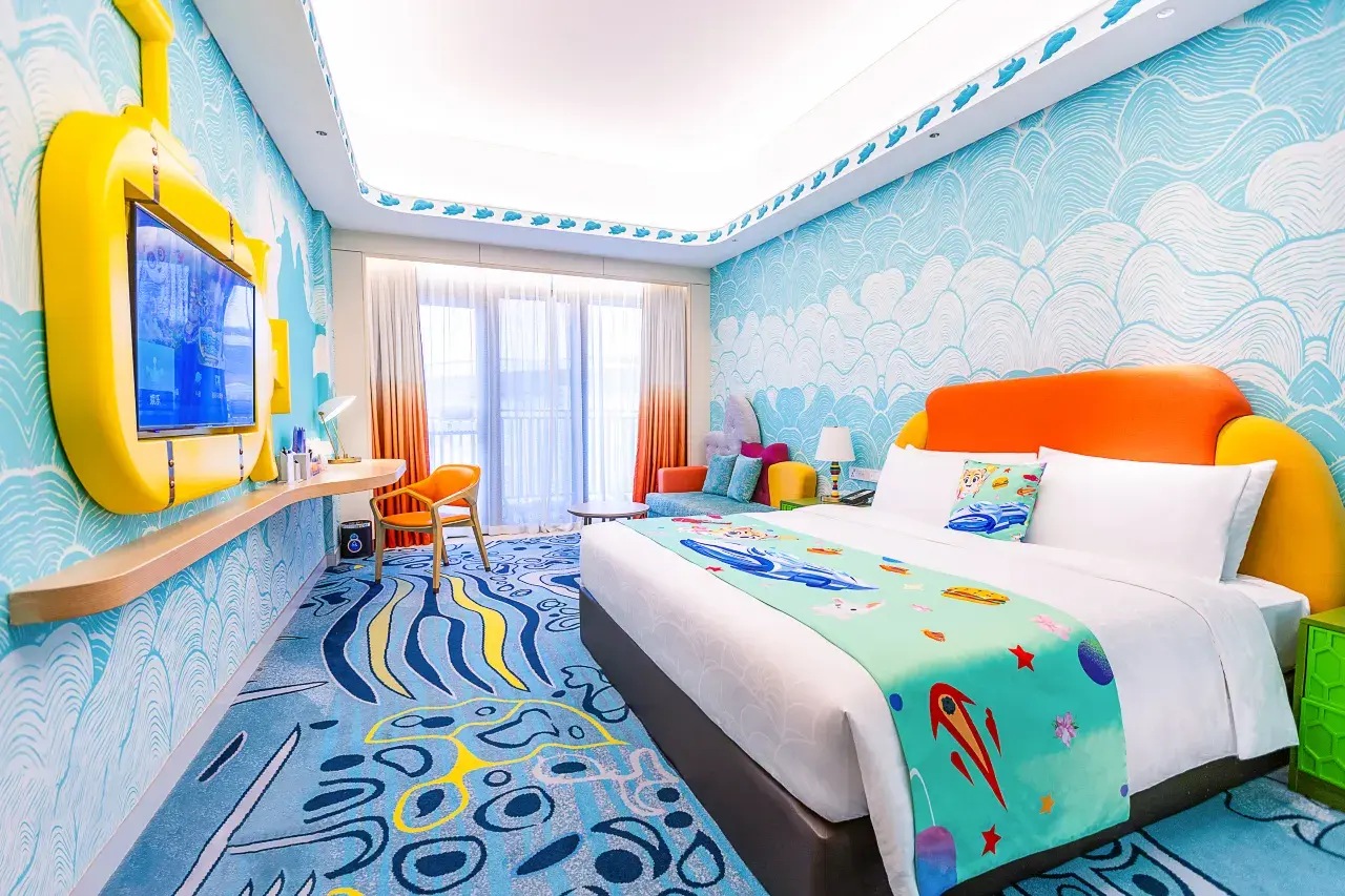 Spaceship King Room
