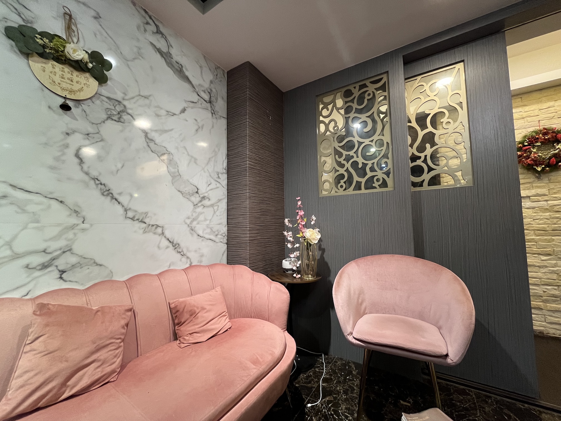 Hwa Spa - Vietnamese Hair Washing Experience (MRT Zhongxiao Dunhua Station)