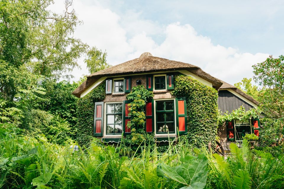 Giethoorn and Zaanse Schans Day Tour from Amsterdam with Boat Ride